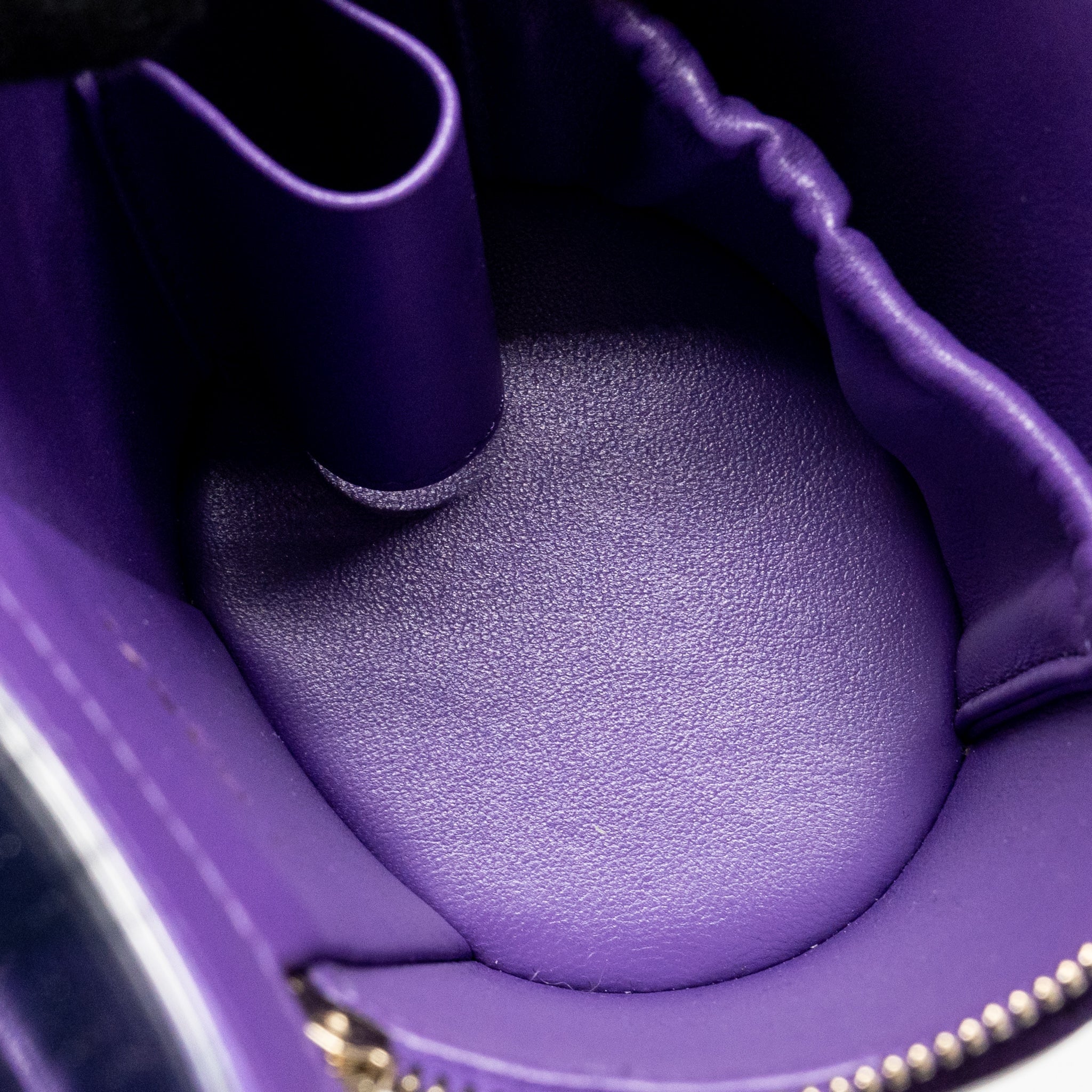 CHANEL 22A VANITY WITH CHAIN LAMBSKIN PURPLE GHW (MICROCHIP)