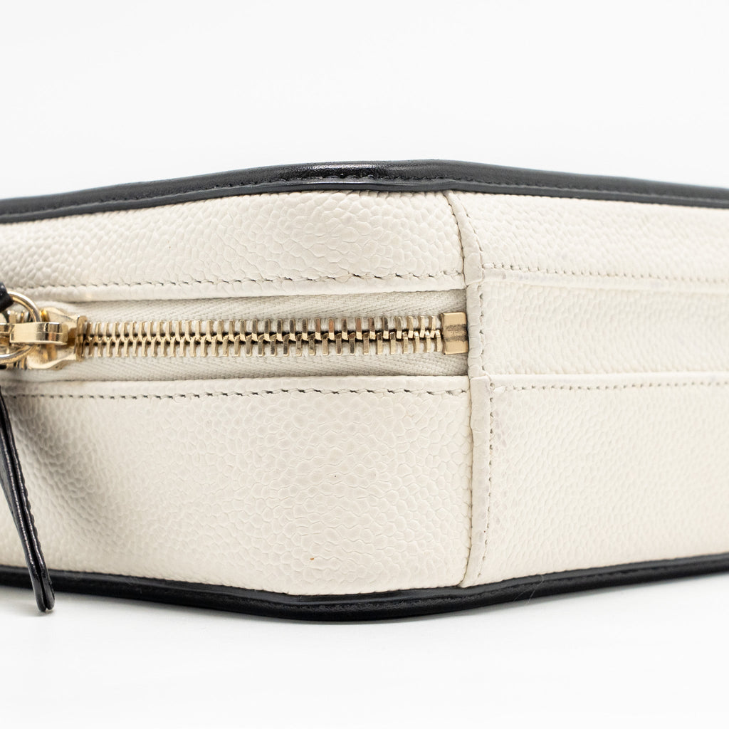 CHANEL CC FILIGREE VANITY CASE CAVIAR WHITE/BLACK GHW