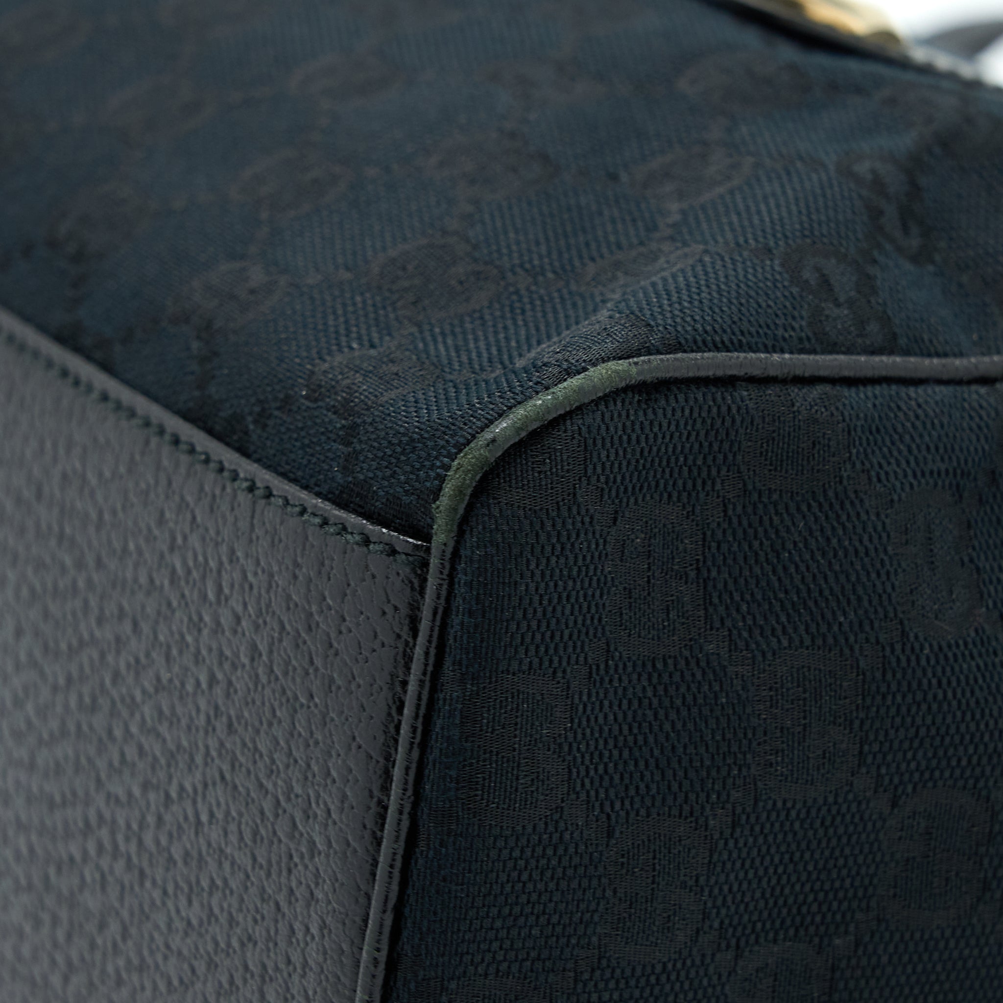 GUCCI BOSTON BAG GG SUPREME FABRIC BLACK SHW