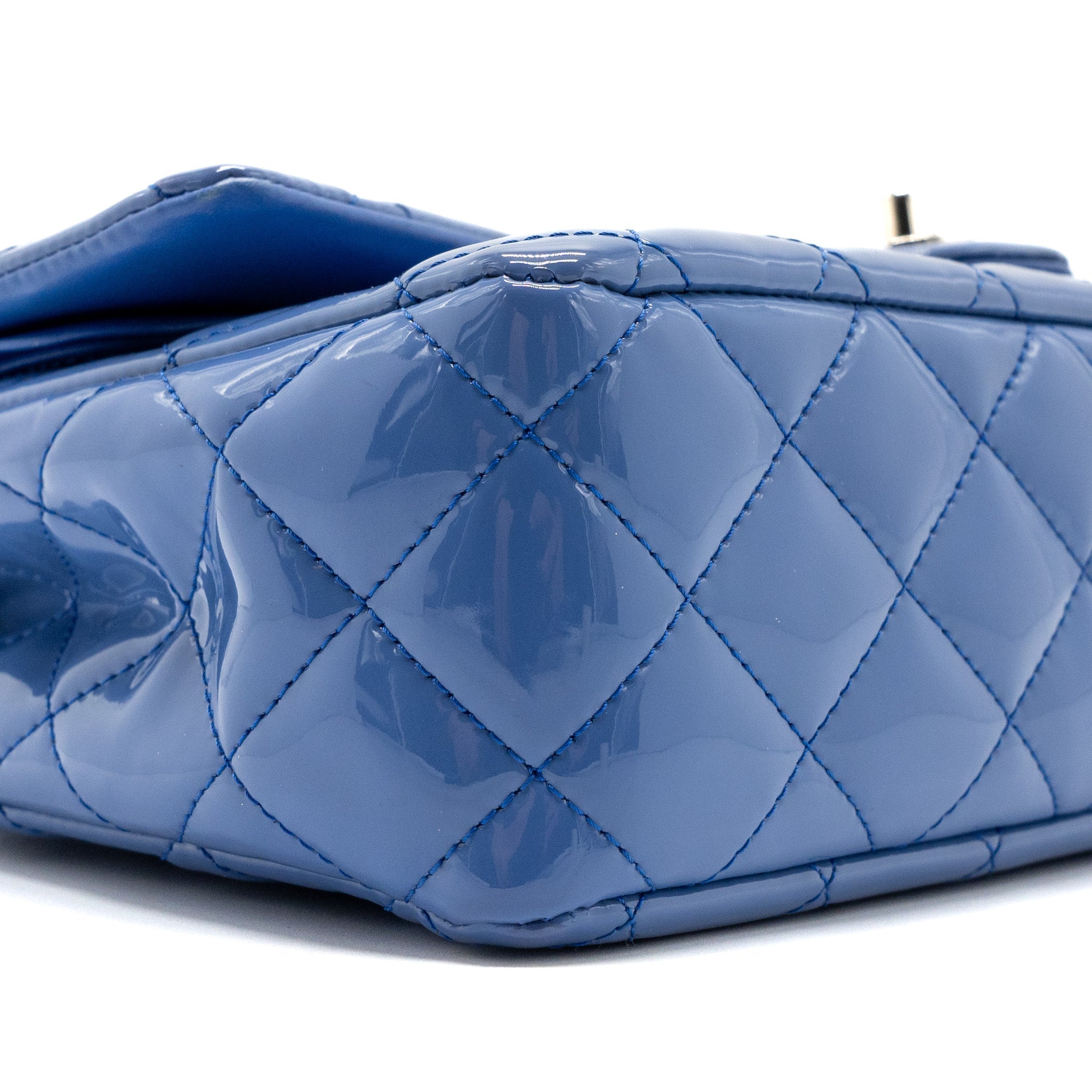 CHANEL MEDIUM CLASSIC DOUBLE FLAP BAG PATENT LIGHT BLUE SHW