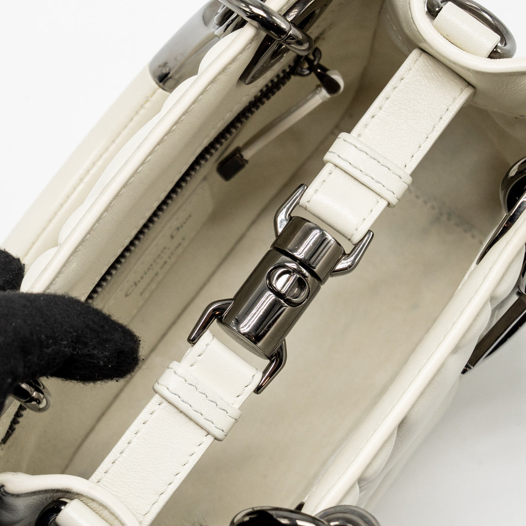 DIOR LADY 95.22 HANDBAG LAMBSKIN WHITE WITH BLACK HARDWARE