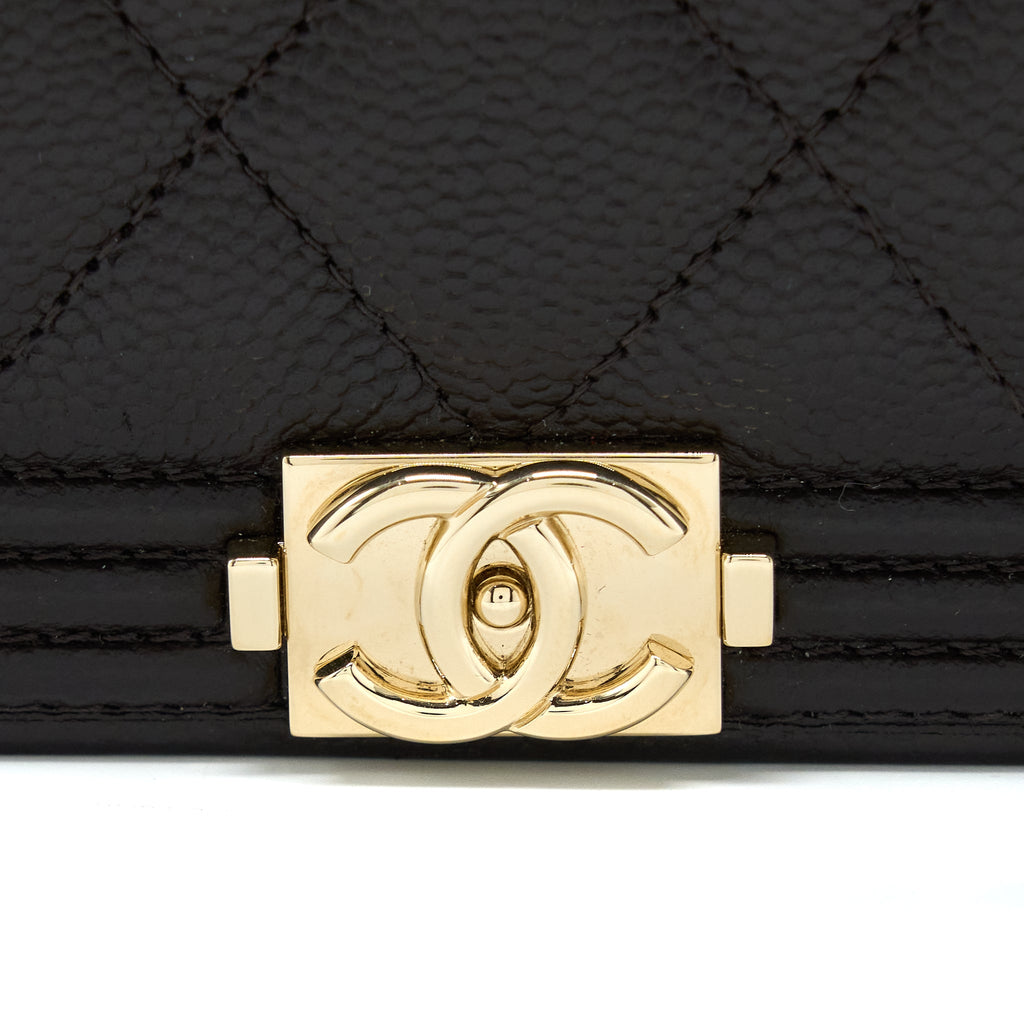 CHANEL BOY WALLET ON CHAIN GRAINED CALFSKIN BROWN LGHW (MICROCHIP)