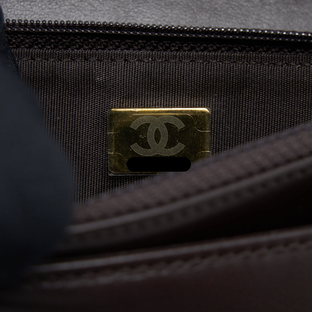 CHANEL BOY WALLET ON CHAIN GRAINED CALFSKIN BROWN LGHW (MICROCHIP)