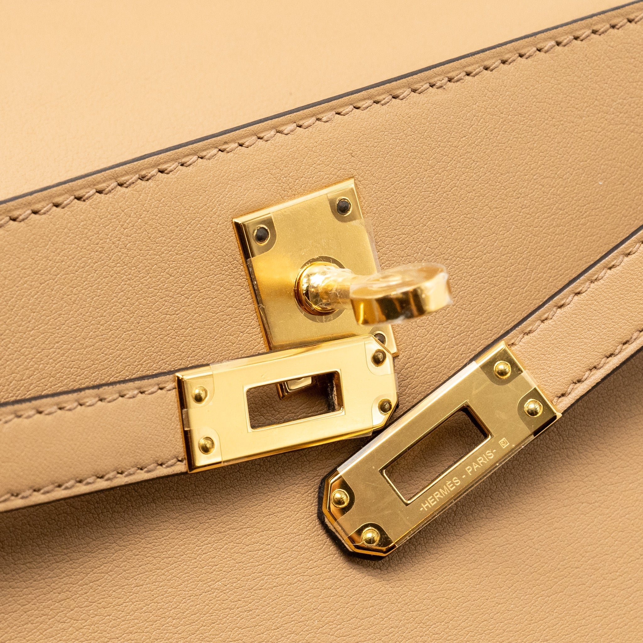HERMES KELLY POCHETTE SWIFT 0M CHAI GHW