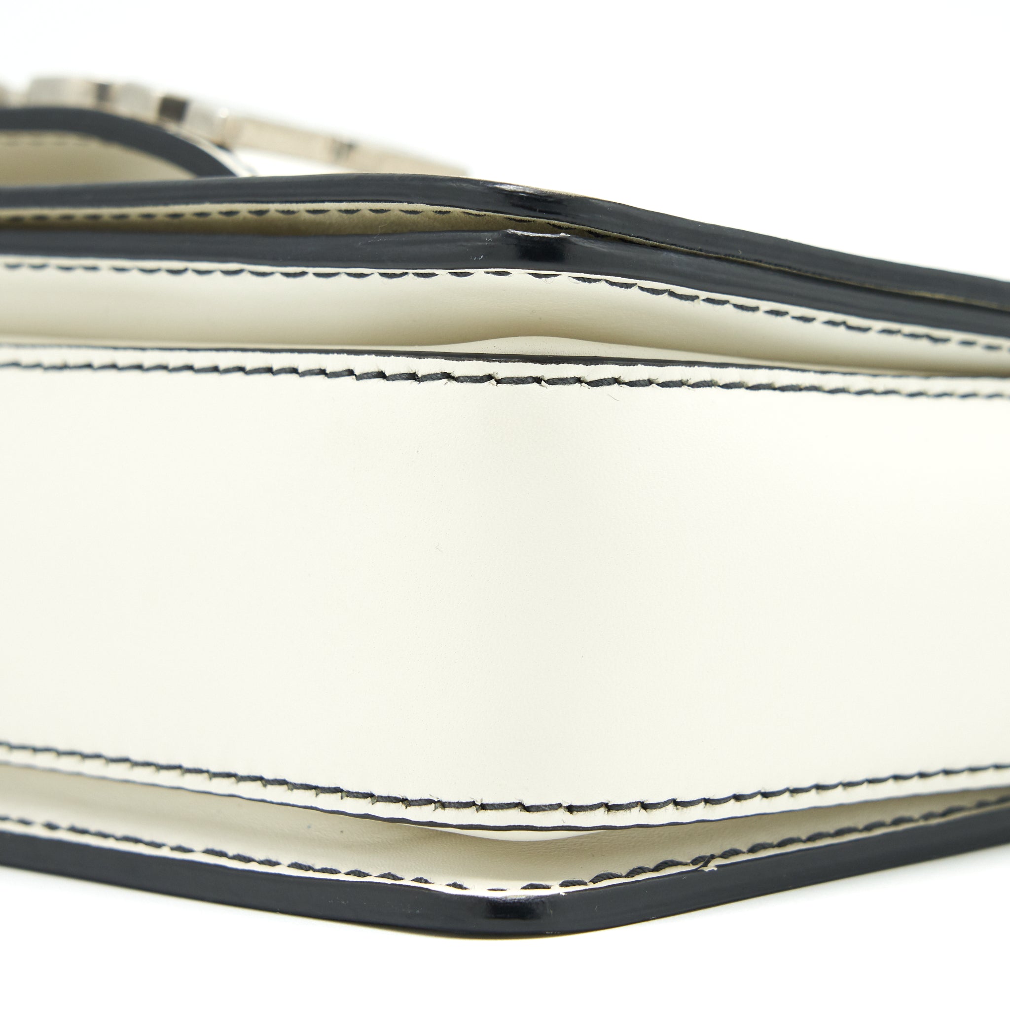 DIOR EVOLUTION BAG WHITE GHW