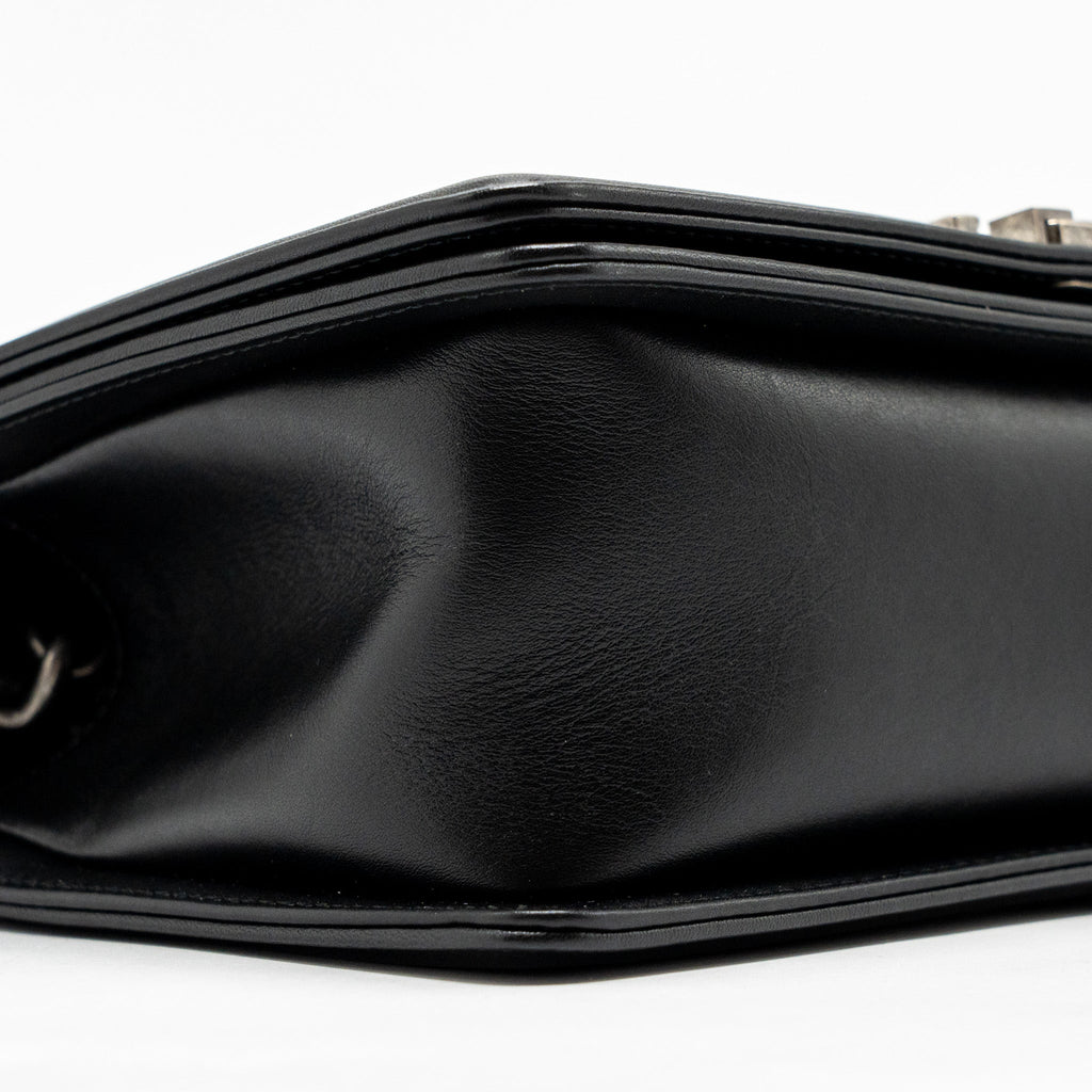 CHANEL MEDIUM BOY BAG WOVEN BLACK/WHITE RUTHENIUM HARDWARE