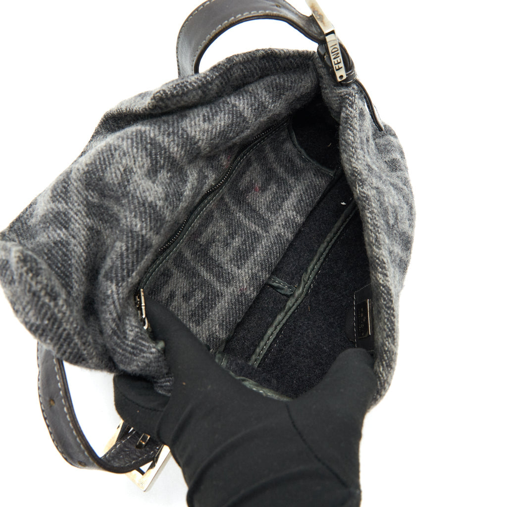 FENDI BAGUETTE IN SOFT TWEED GREY