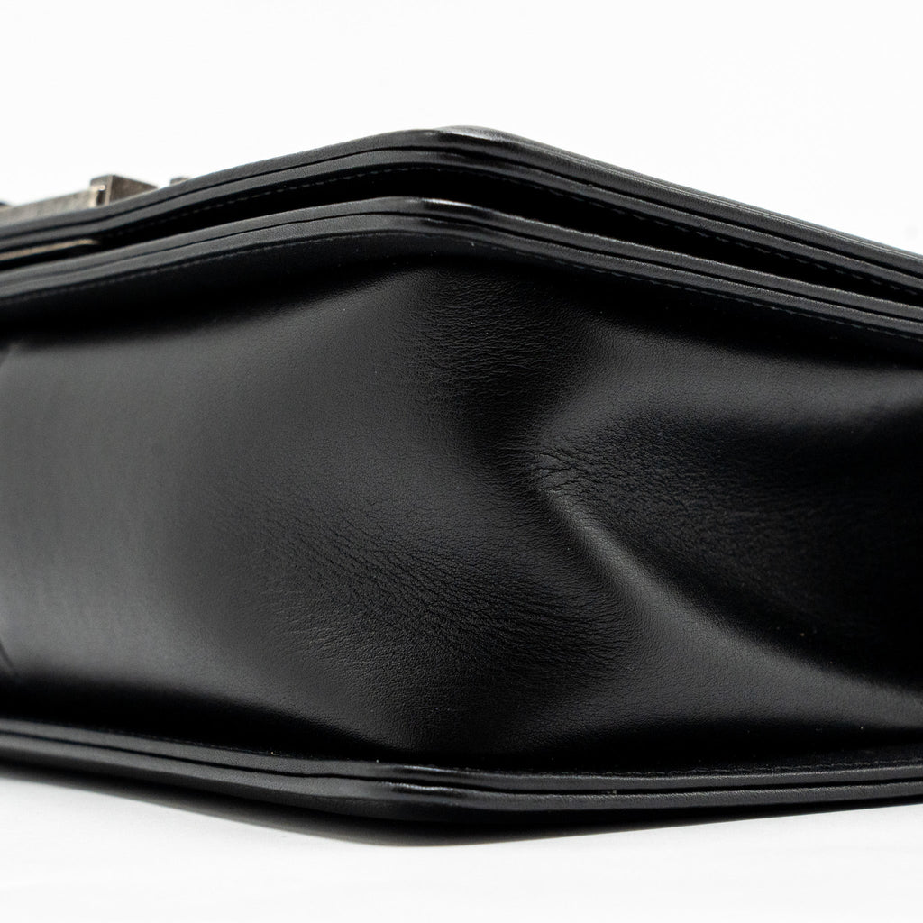 CHANEL MEDIUM BOY BAG WOVEN BLACK/WHITE RUTHENIUM HARDWARE