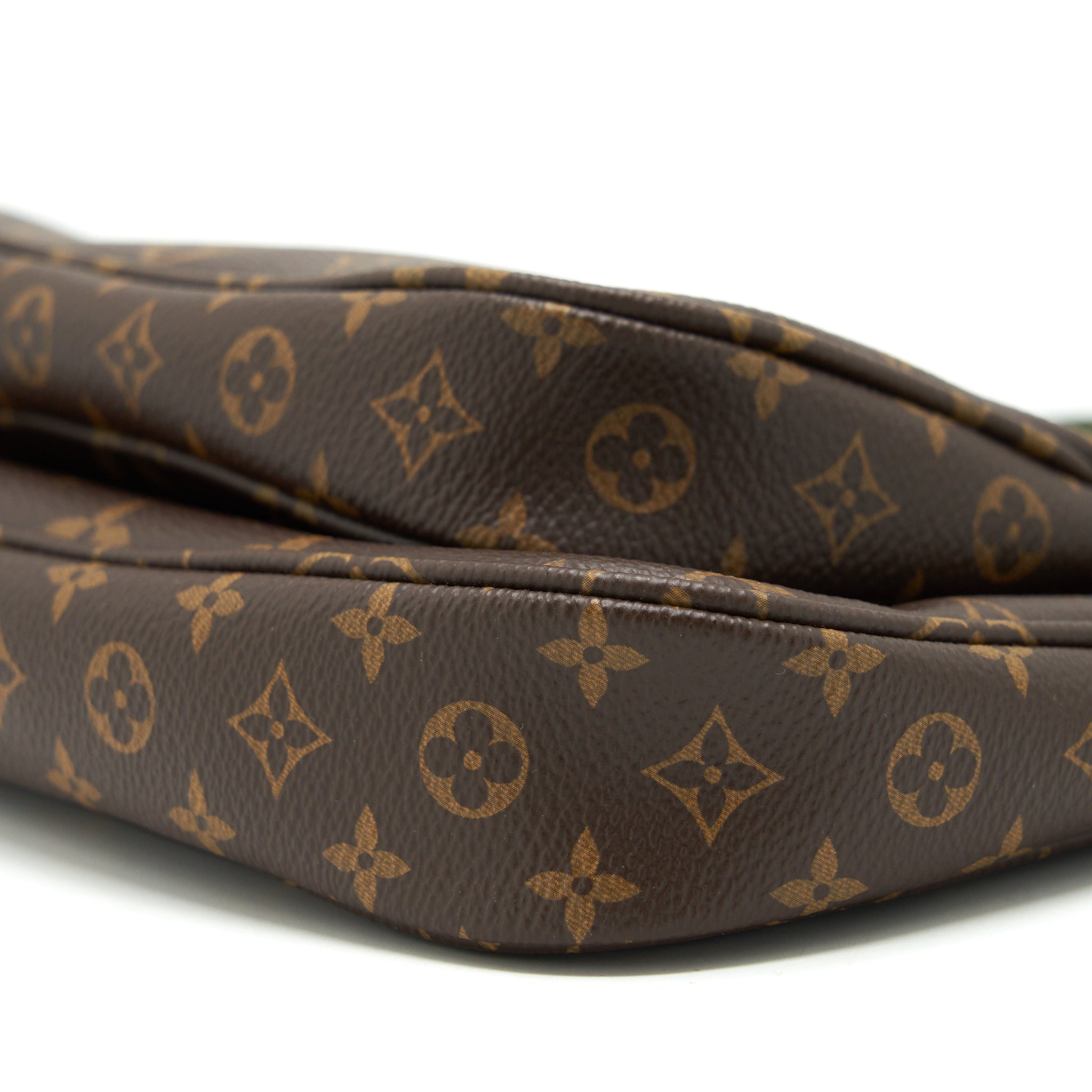 LOUIS VUITTON MULTI POCHETTE WITH KHAKI STRAP