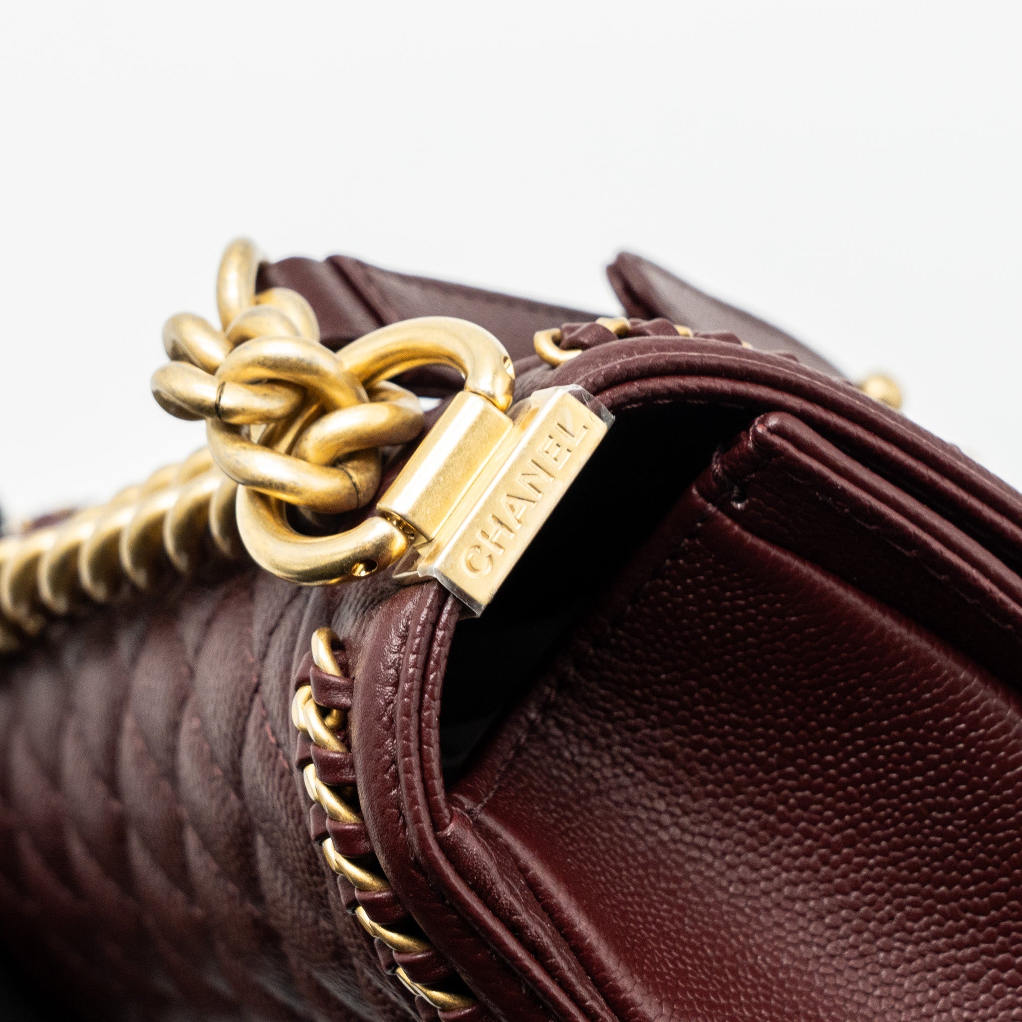 CHANEL MEDIUM BOY BAG LIMITED EDITION CAVIAR BURGUNDY GHW(MICROCHIP)