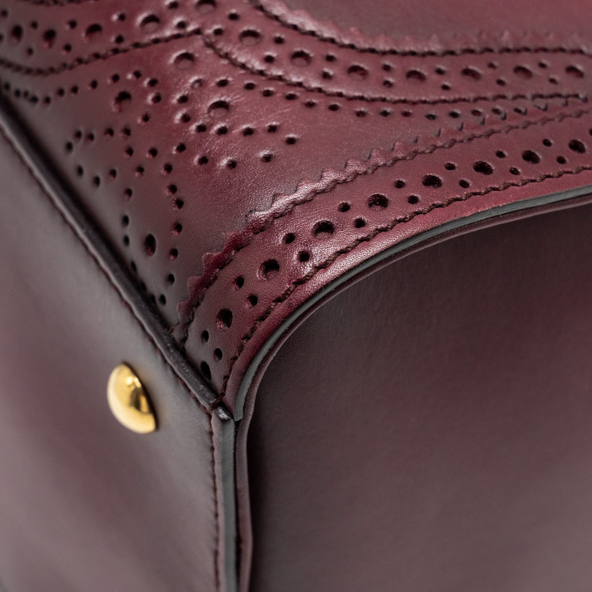 GUCCI VINTAGE DUILIO BROGUE BOSTON BAG CALFSKIN BURGUNDY GHW