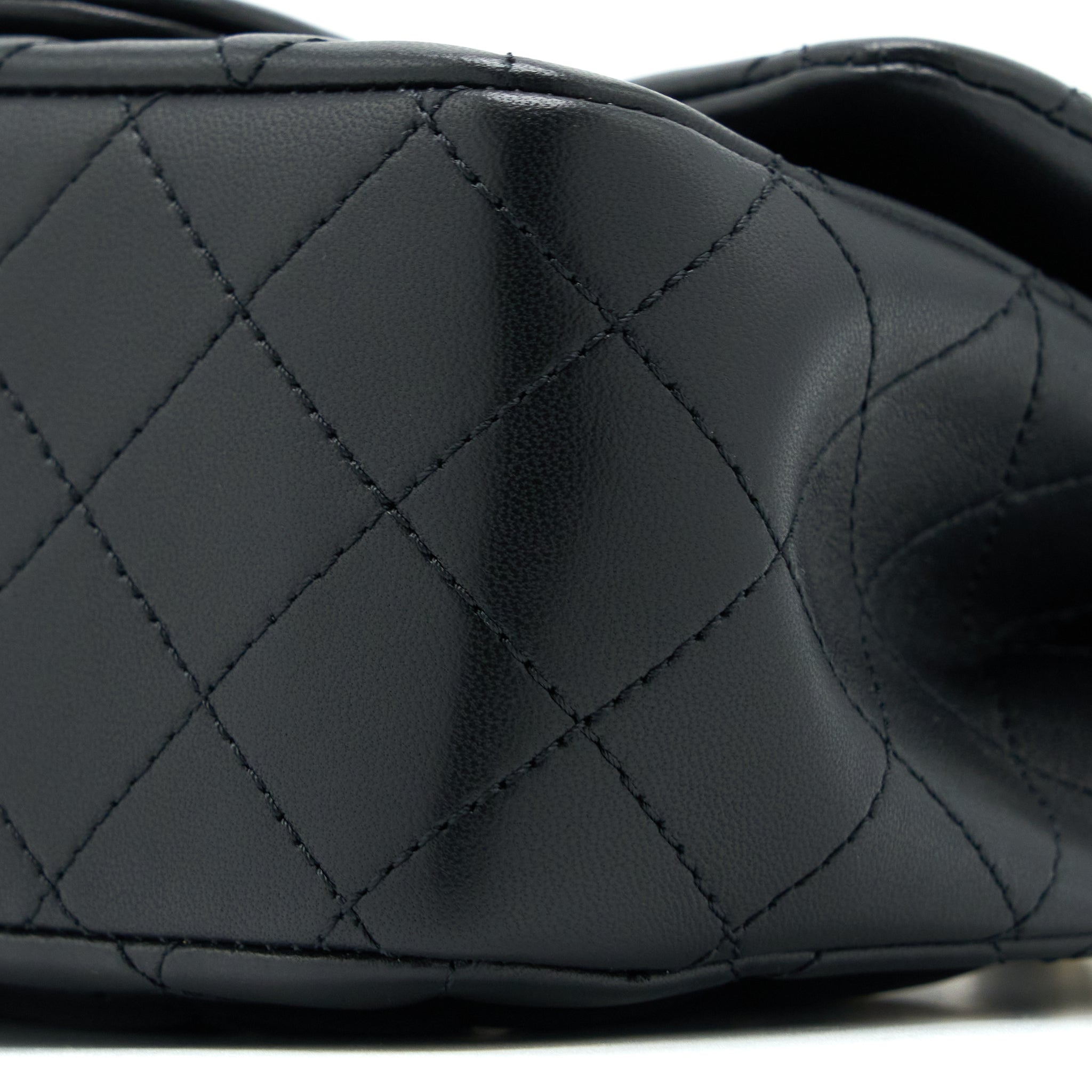 CHANEL 23C PEARL CRUSH MINI SQUARE FLAP BAG LAMBSKIN BLACK LGHW (MICROCHIP)