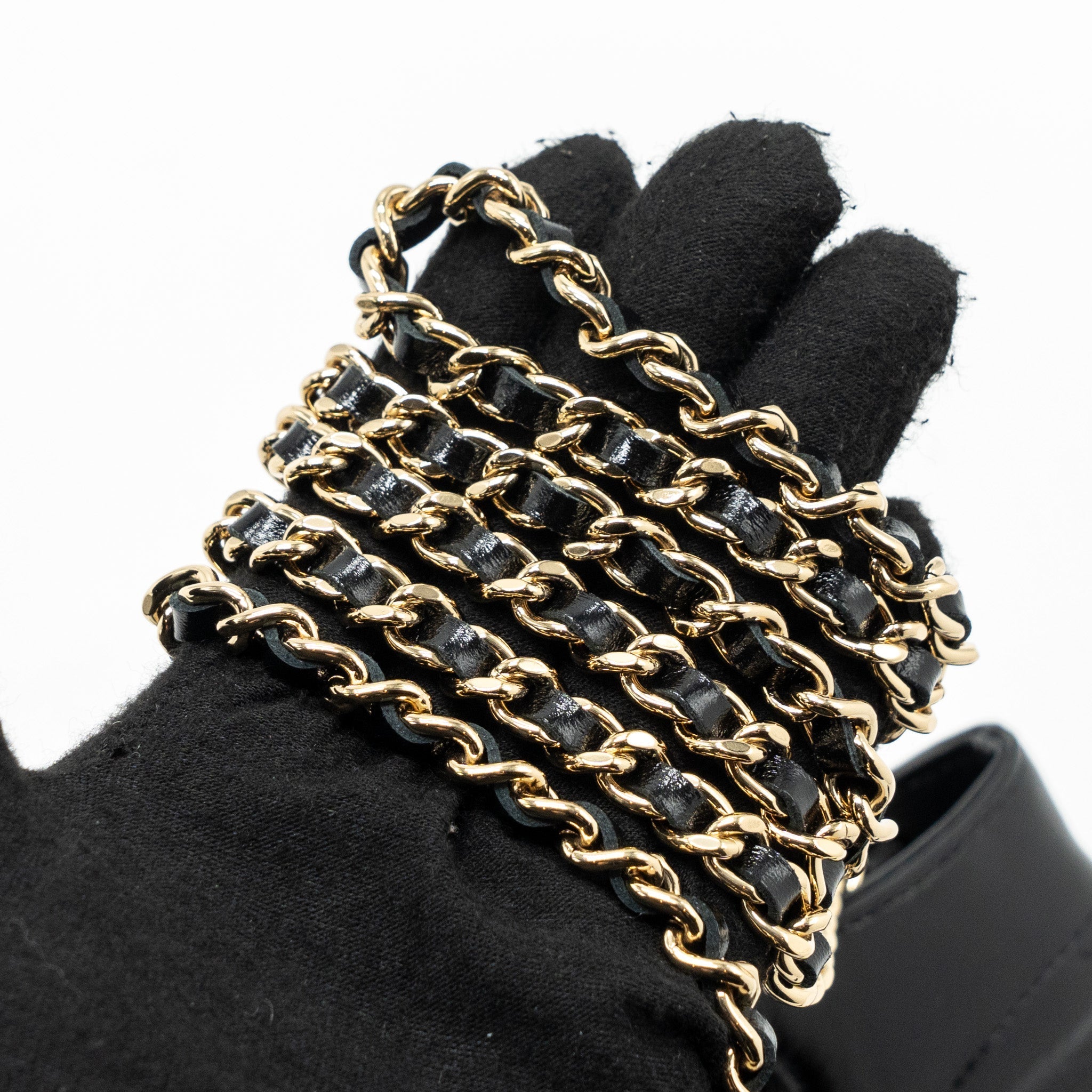 CHANEL 24C MINI 31 CLUTCH WITH CHAIN SHINY CALFSKIN  BLACK LGHW(MICROCHIP)