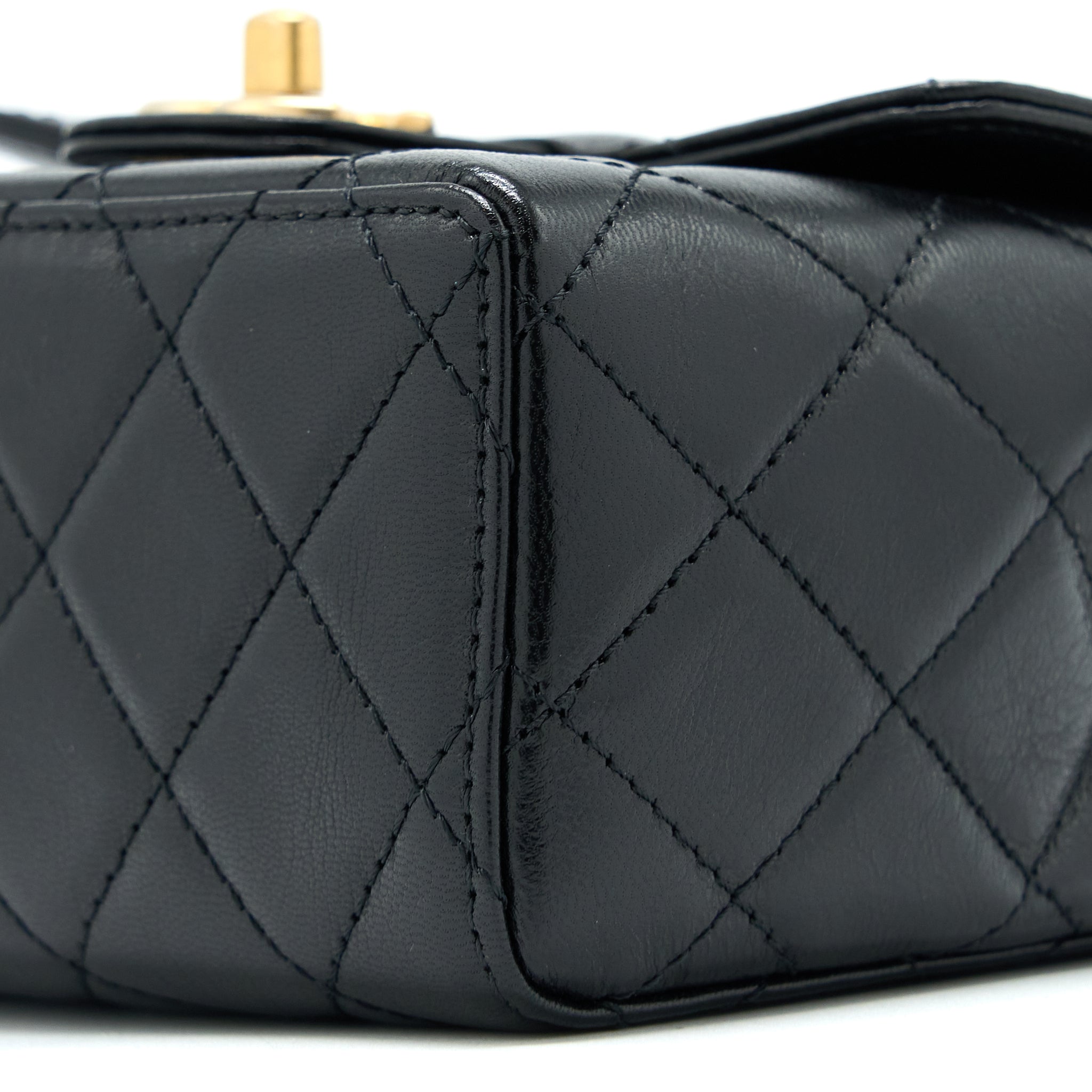 CHANEL 22K RETRO CLASSIC NEW SQUARE MINI FLAP BAG GOATSKIN BLACK GHW (MICROCHIP)