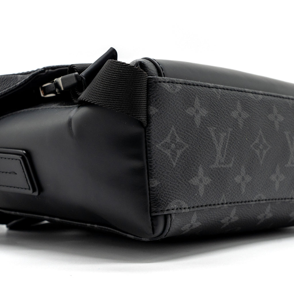 LOUIS VUITTON MESSENGER PM VOYOGER MONOGRAM ECLIPSE CANVAS BLACK SHW