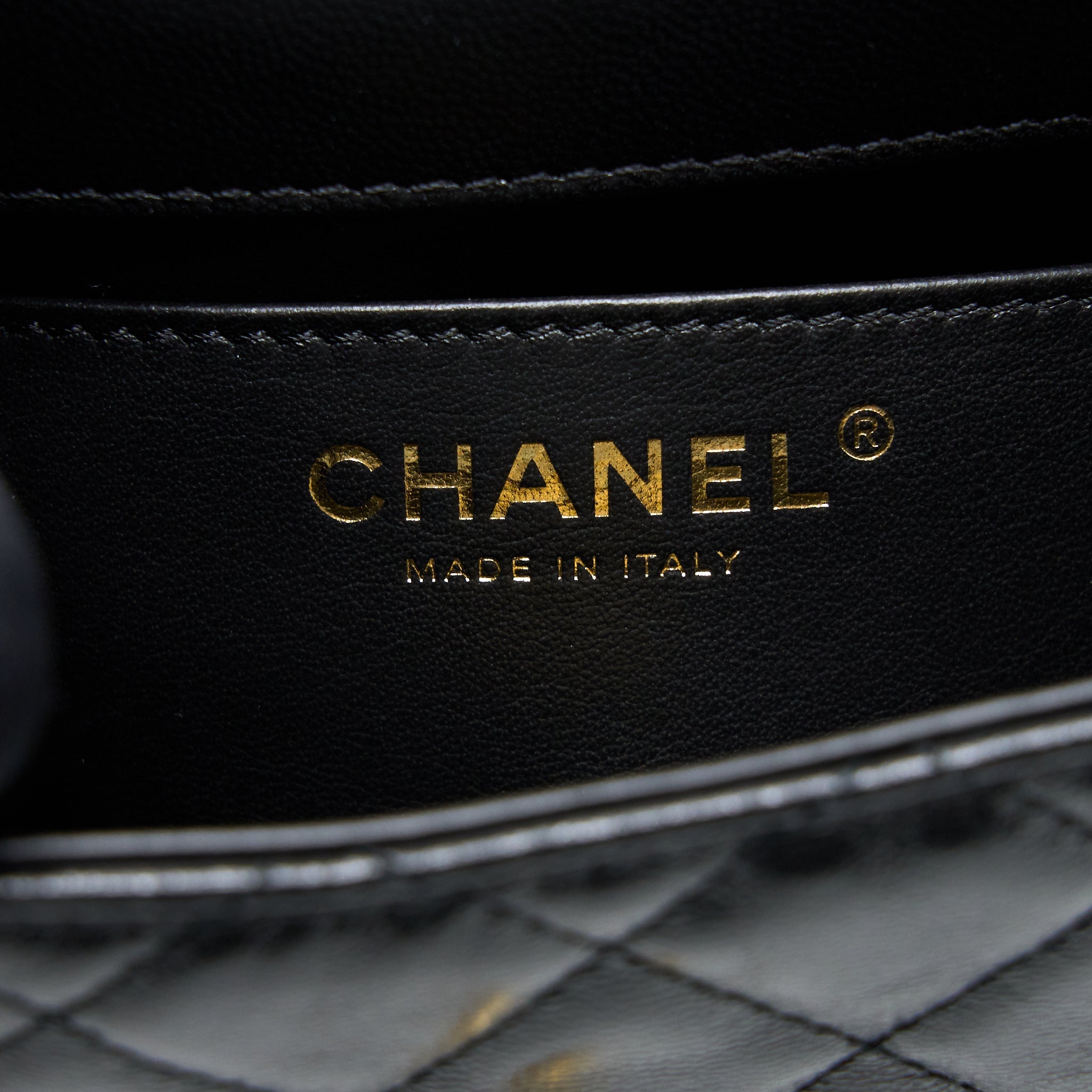 CHANEL 22K RETRO CLASSIC NEW SQUARE MINI FLAP BAG GOATSKIN BLACK GHW (MICROCHIP)