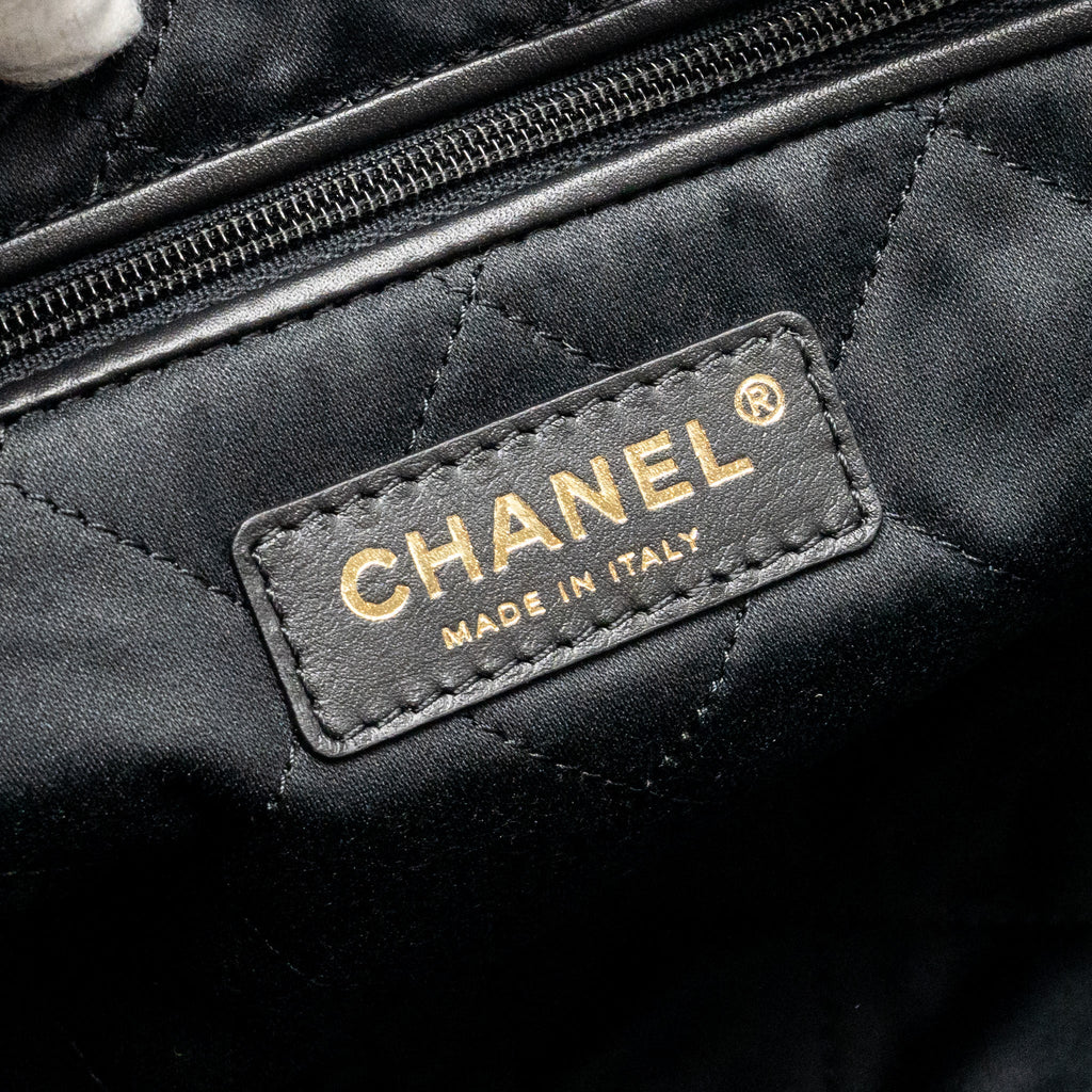 CHANEL SMALL 22 BAG SHINY CALFSKIN BLACK GHW(MICROCHIP)