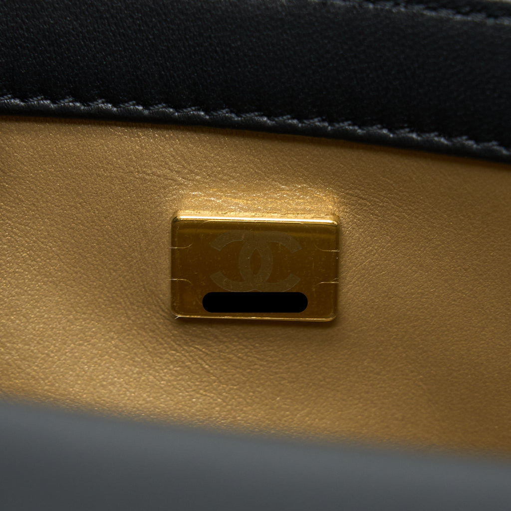 CHANEL 23C PEARL CRUSH MINI SQUARE FLAP BAG LAMBSKIN BLACK LGHW (MICROCHIP)