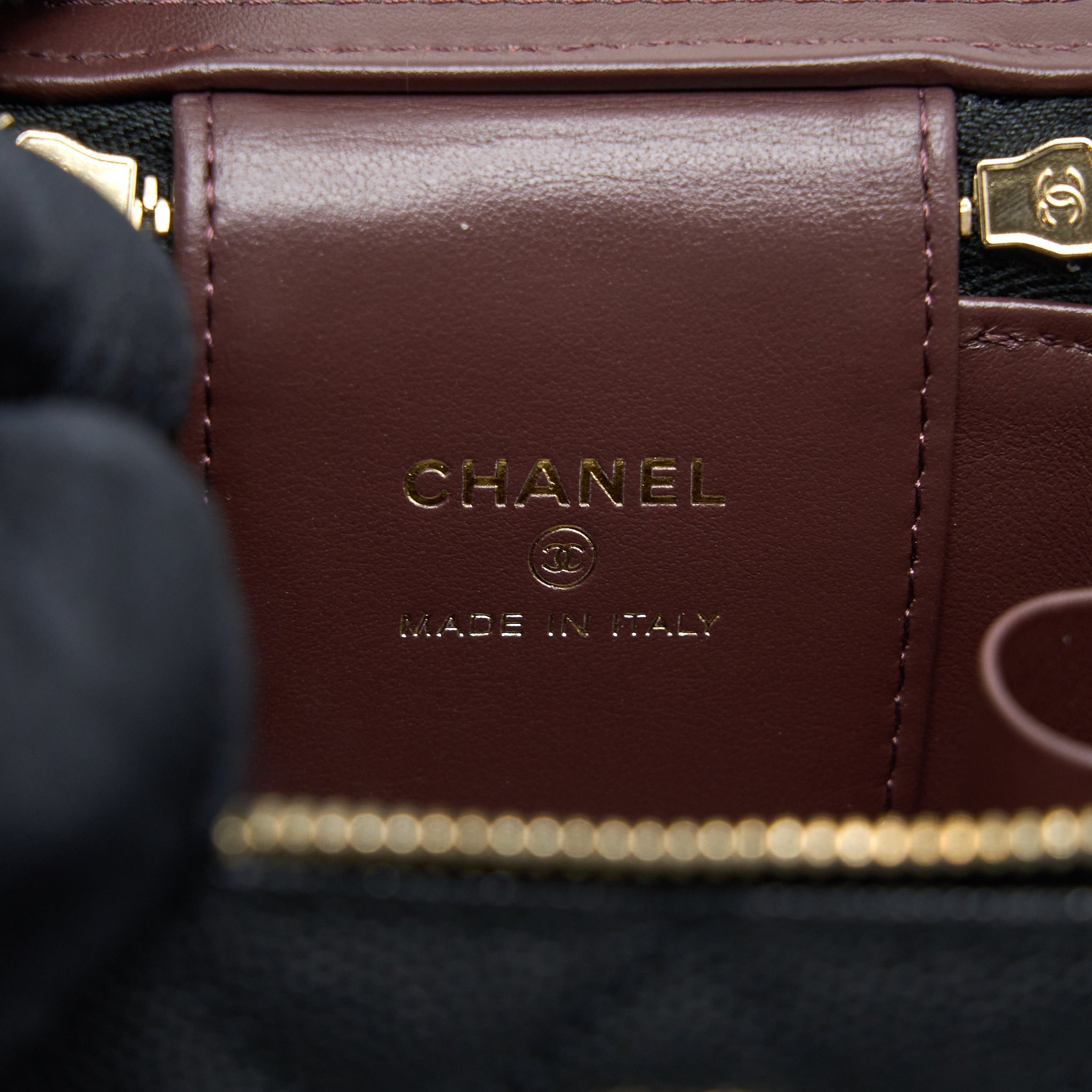 CHANEL 23C MINI VANITY WITH CHAIN CAVIAR BLACK LGHW (MICROCHIP)