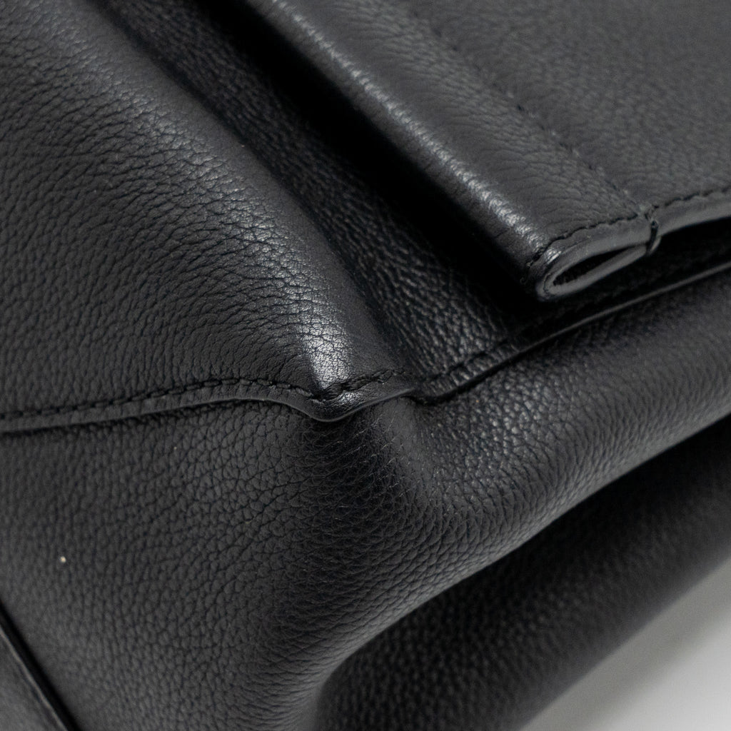 LOUIS VUITTON LOCK ME BAG CALFSKIN BLACK SHW