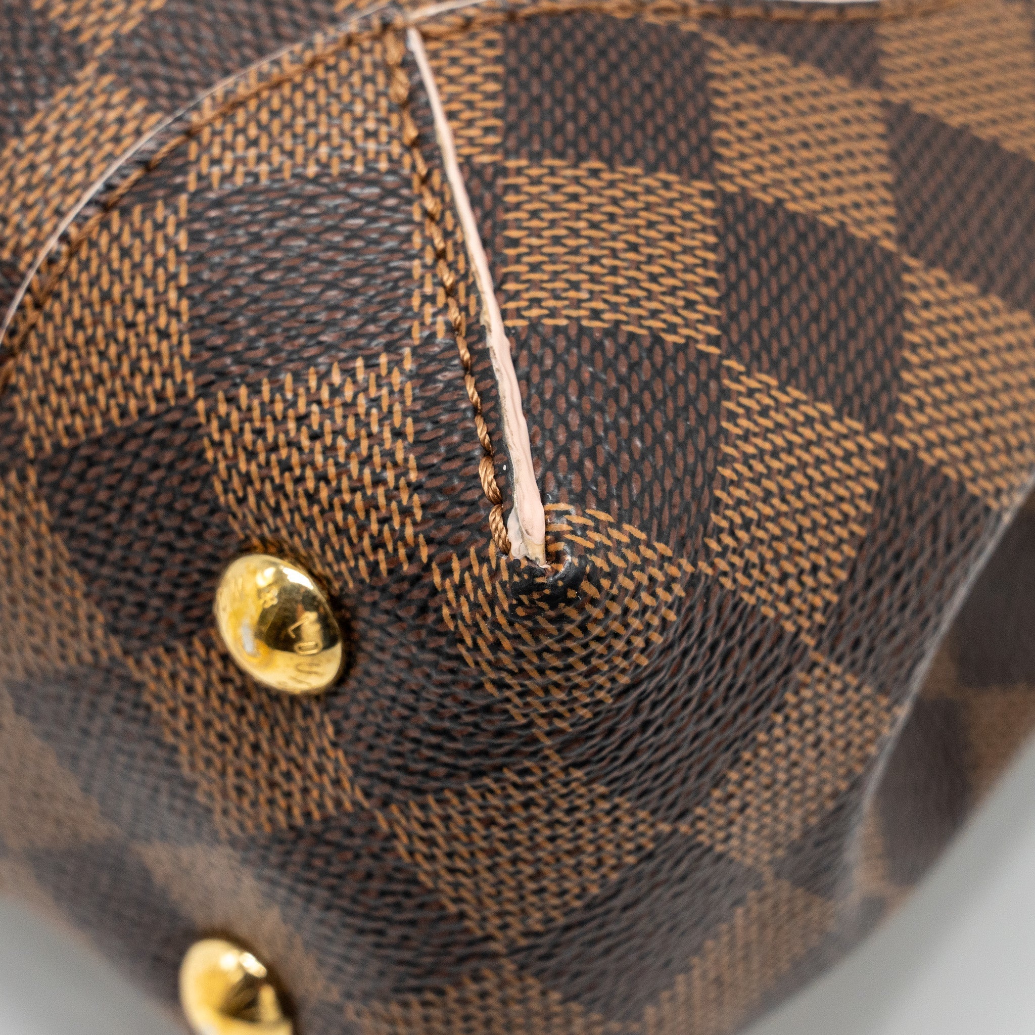 LOUIS VUITTON POCHETTE CAISSA DAMIER EBENE/PINK CANVAS GHW