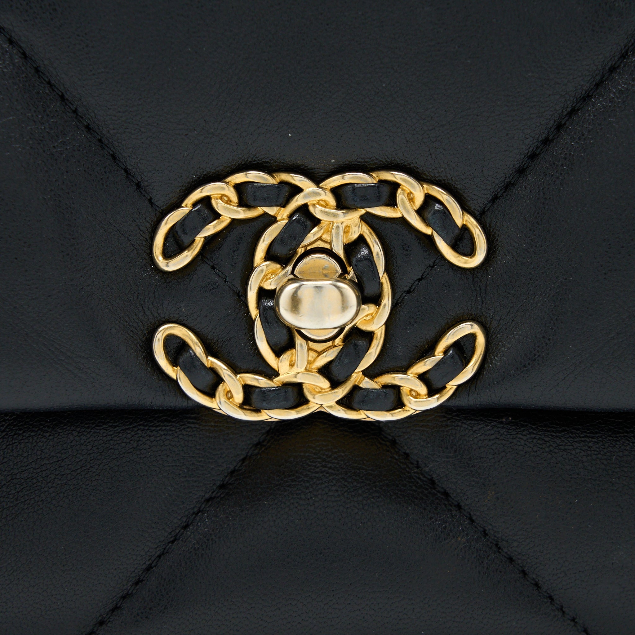 CHANEL SMALL 19 BAG LAMBSKIN BLACK MULTICOLOUR HARDWARE