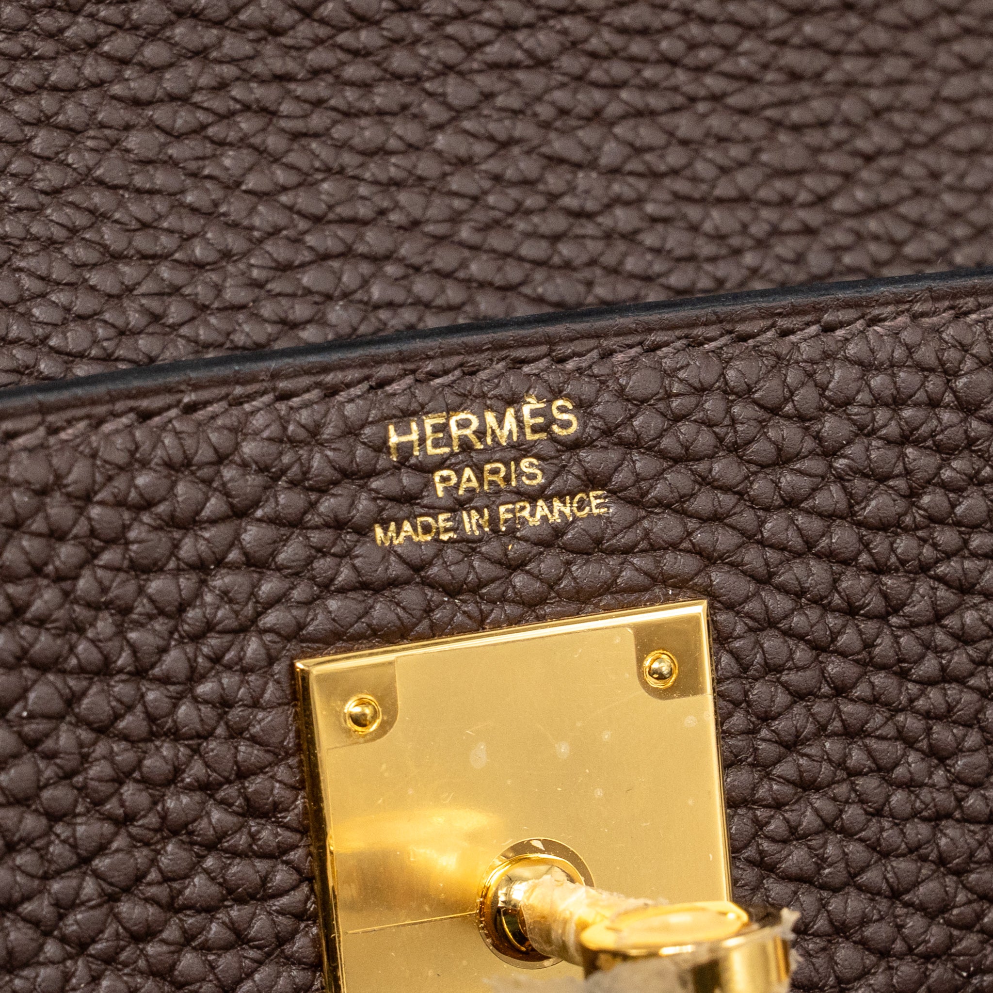HERMES KELLY 28 TOGO CHOCOLATE GHW