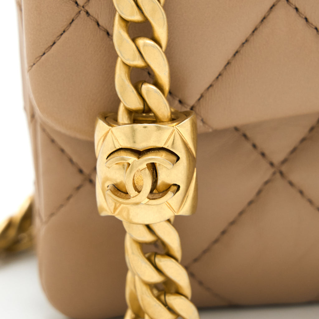 CHANEL 22K GOLD PILLAR ADJUSTABLE CHAIN FLAP BAG LAMBSKIN BEIGE GHW (MICROCHIP)