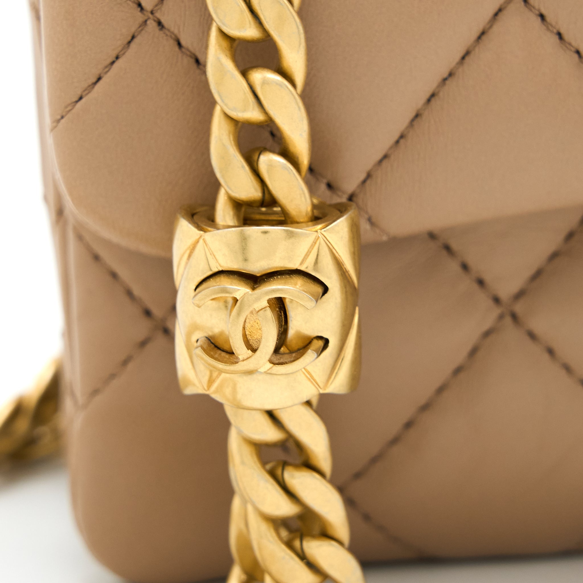 CHANEL 22K GOLD PILLAR ADJUSTABLE CHAIN FLAP BAG LAMBSKIN BEIGE GHW (MICROCHIP)