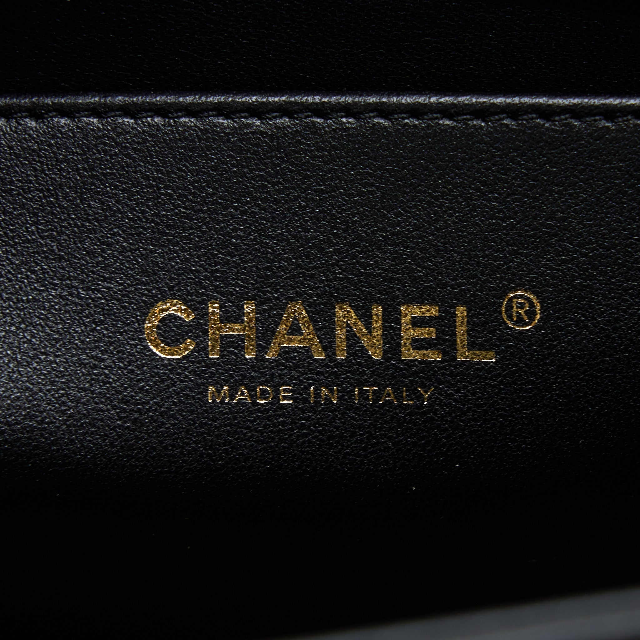 CHANEL MEDIUM BOY BAG LAMBSKIN BLACK BRUSHED GHW (MICROCHIP)