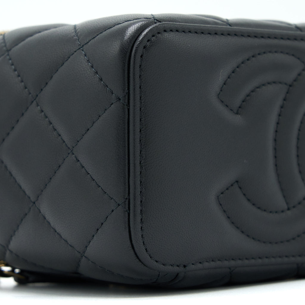 CHANEL 22B PEARL CRUSH LONG VANITY WITH CHAIN LAMBSKIN BLACK GHW (MICROCHIP)