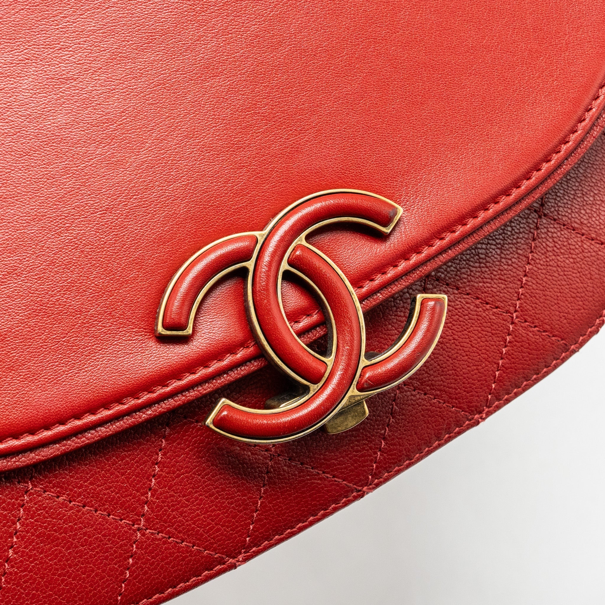 CHANEL MEDIUM COCO CURVE FLAP BAG CALFSKIN RED GHW