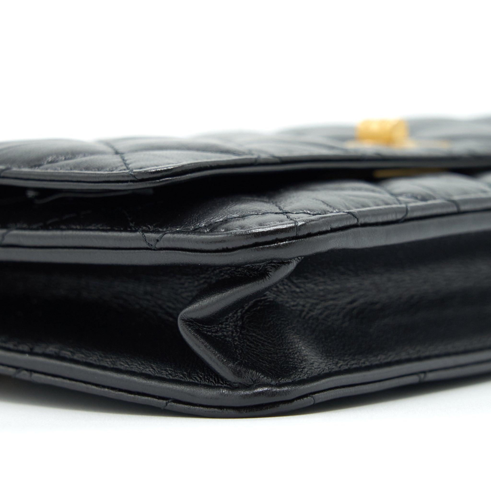 CHANEL 2.55 REISSUE WALLET ON CHAIN AGED CALFSKIN BLACK GHW (MICROCHIP)