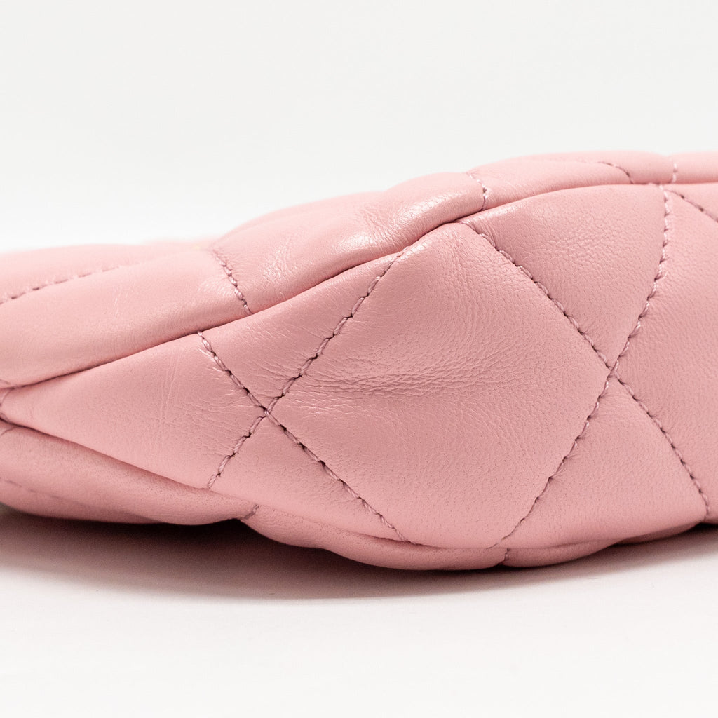 CHANEL 22K HOBO SHOULDER BAG WITH LOGO CHAIN LAMBSKIN PINK GHW (MICROCHIP)