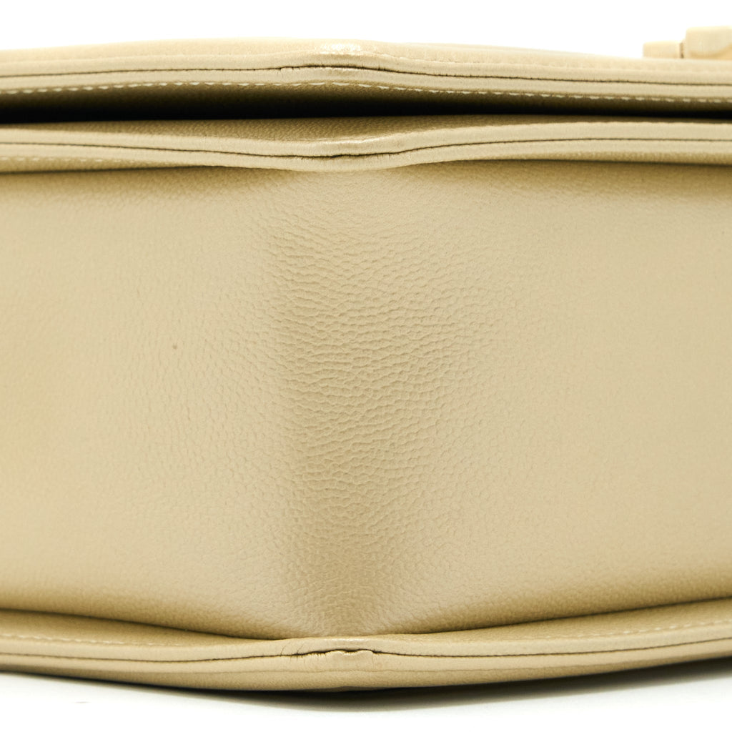 CHANEL MEDIUM BOY CAVIAR GOLD LGHW