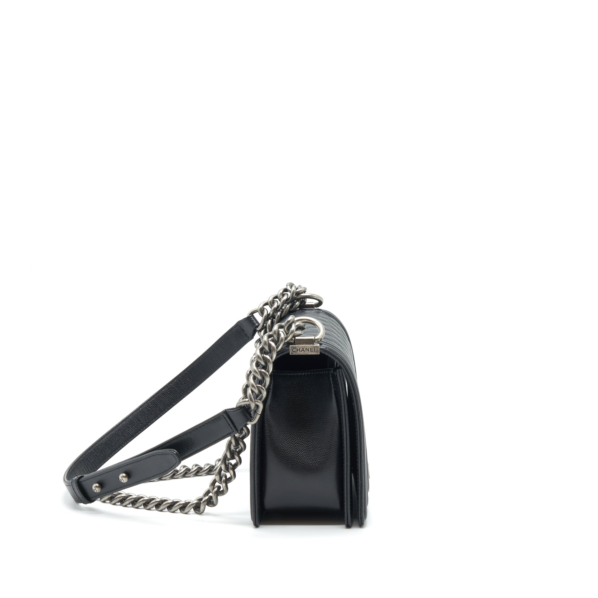 CHANEL LEBOY / BOY BAG MEDIUM CAVIAR BLACK RUTHENIUM SLIVER HARDWARE