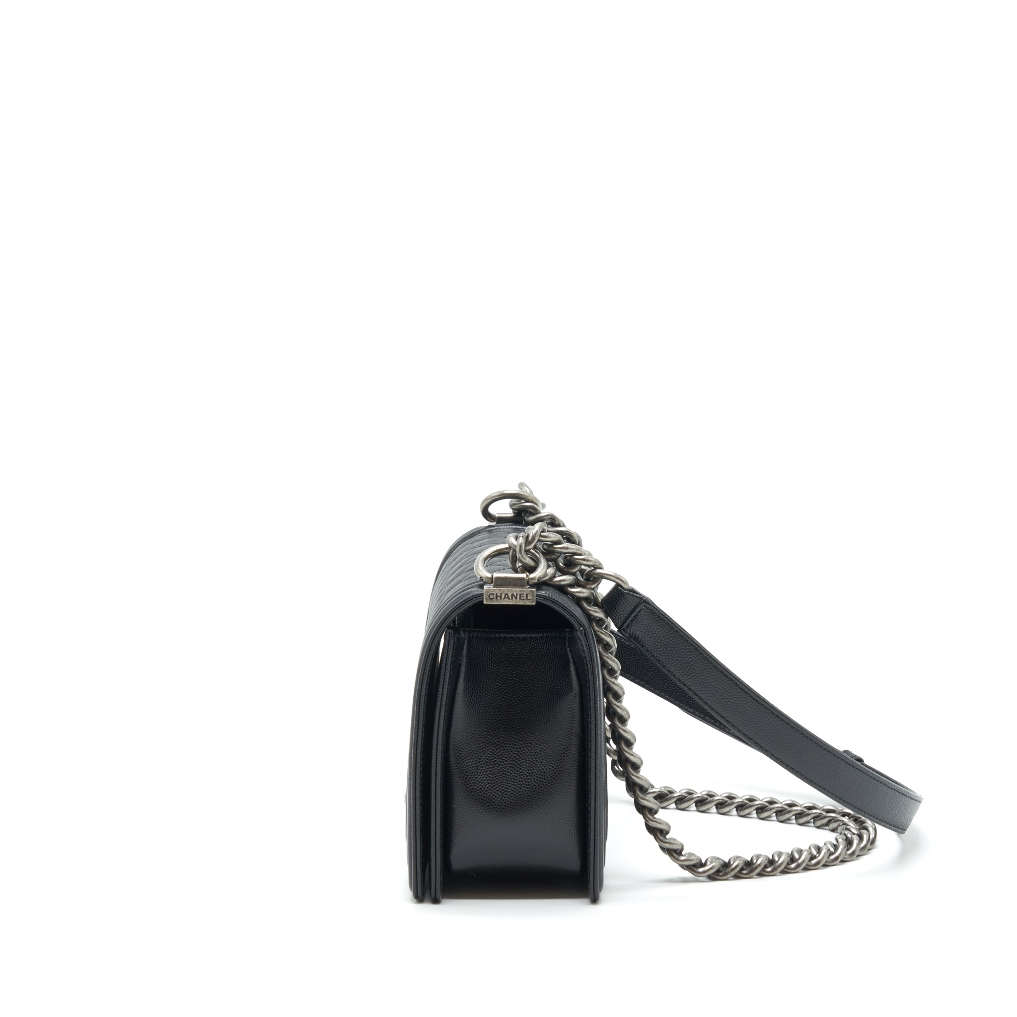CHANEL LEBOY / BOY BAG MEDIUM CAVIAR BLACK RUTHENIUM SLIVER HARDWARE