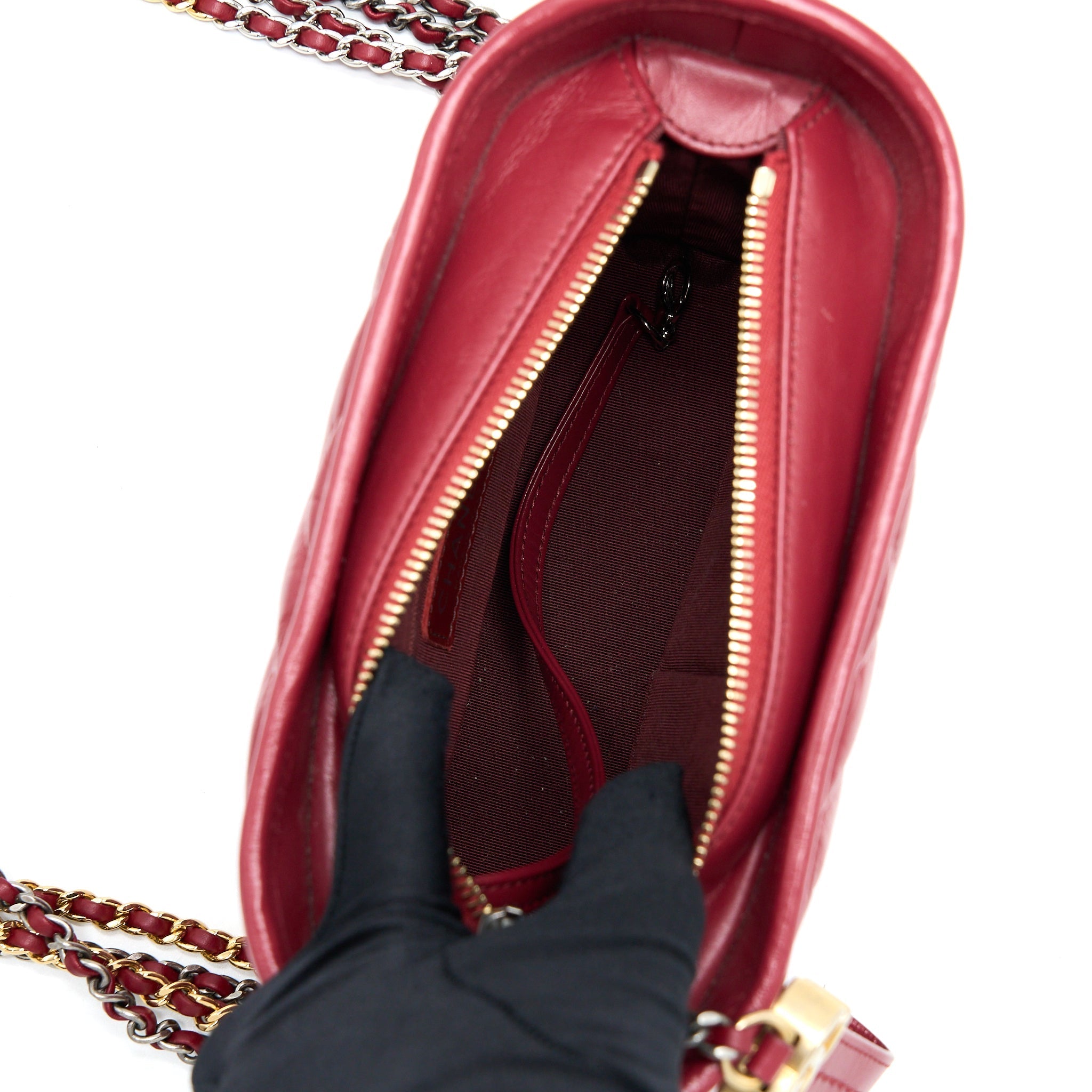 CHANEL SMALL GABRIELLE HOBO BAG CHEVRON CALFSKIN RED MULTICOLOUR HARDWARE