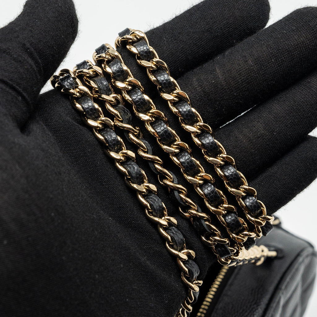 CHANEL ROUND CLUTCH WITH CHAIN CAVIAR BLACK LGHW