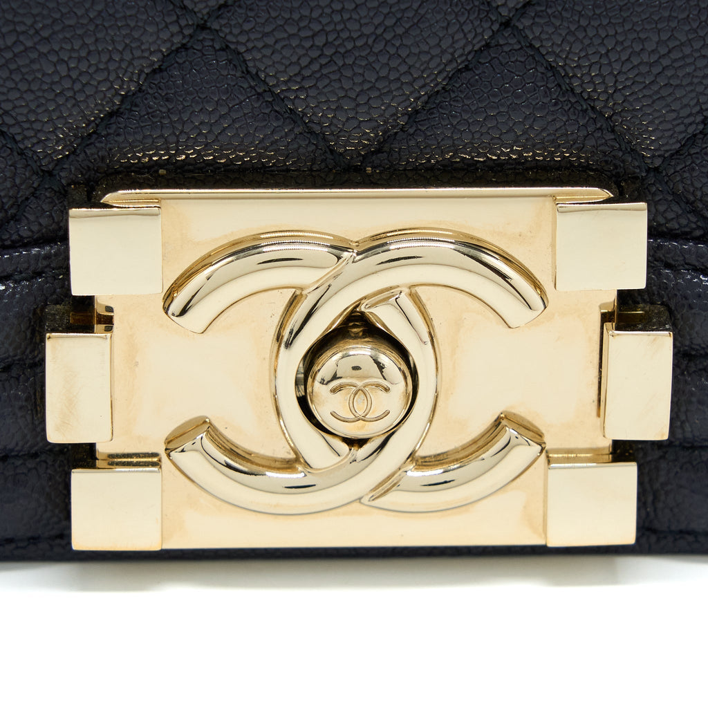 CHANEL MEDIUM BOY BAG GRAINED CALFSKIN DARK BLUE LGHW