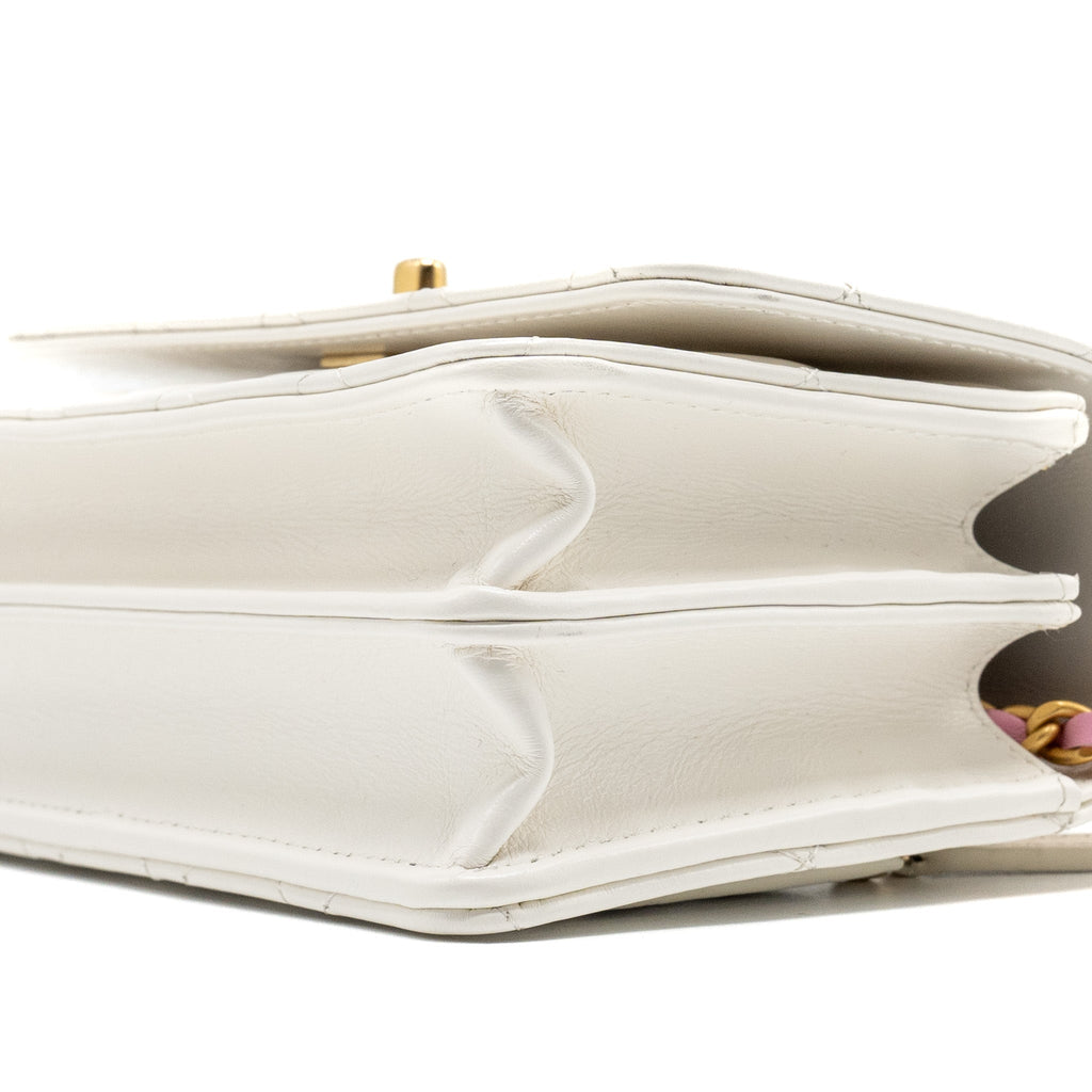 CHANEL 23P RAINBOW LETTER HANDLE MINI WALLET ON CHAIN CALFSKIN WHITE GHW (MICROCHIP)