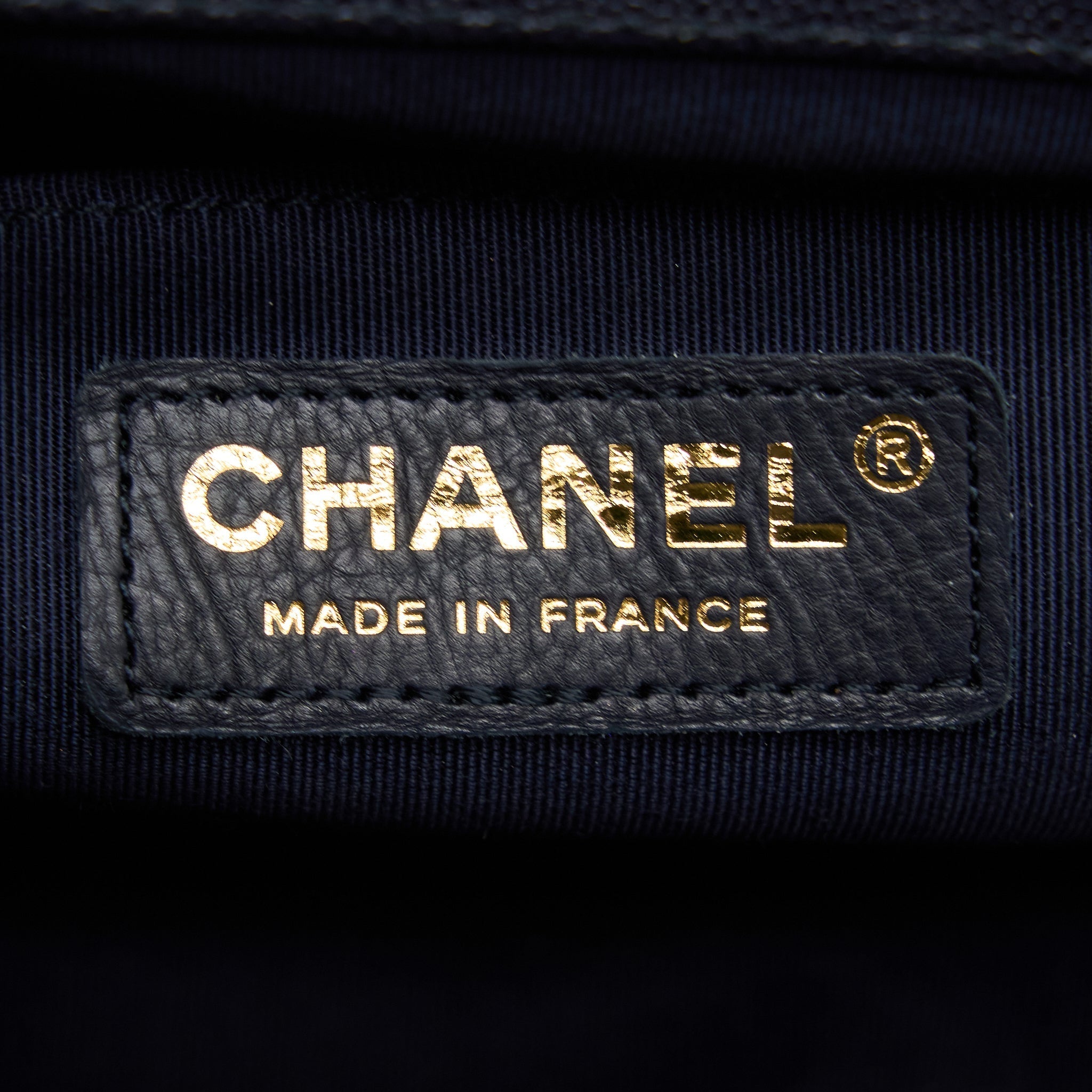 CHANEL MEDIUM BOY BAG GRAINED CALFSKIN DARK BLUE LGHW