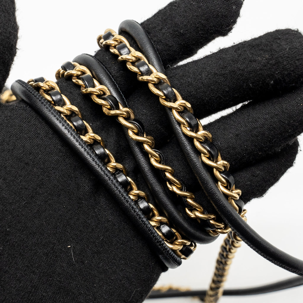 CHANEL MINI 22 BAG SHINY CALFSKIN BLACK GHW (MICROCHIP)