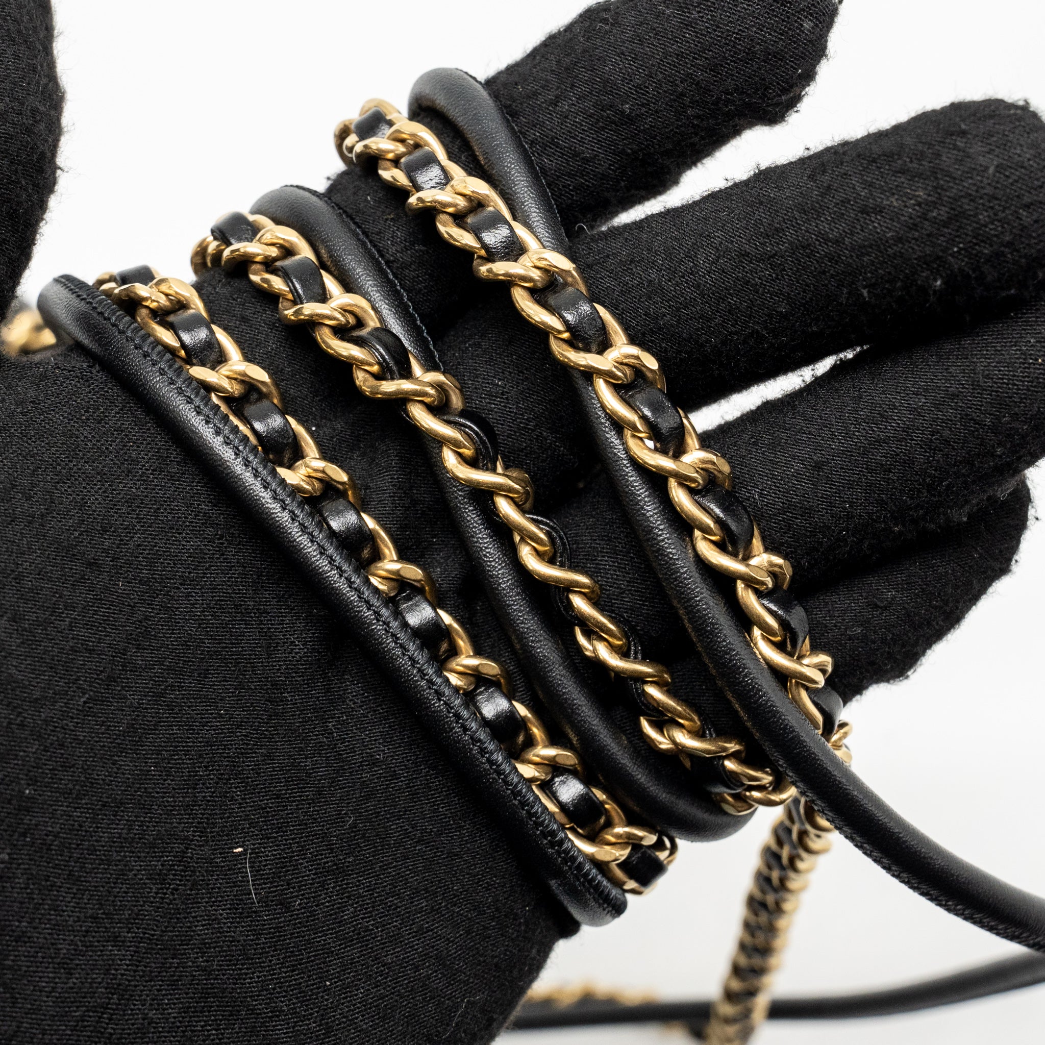 CHANEL MINI 22 BAG SHINY CALFSKIN BLACK GHW (MICROCHIP)