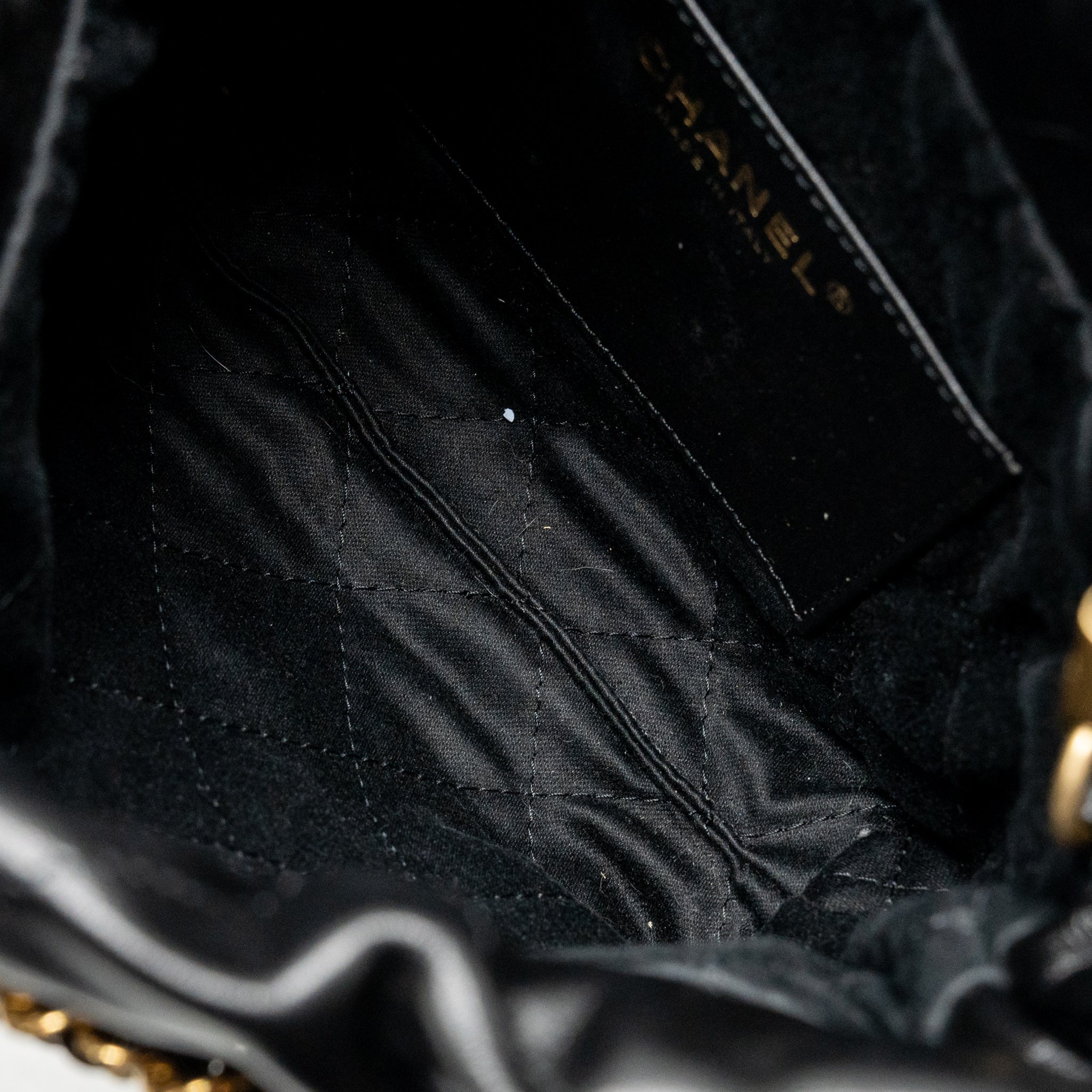 CHANEL MINI 22 BAG SHINY CALFSKIN BLACK GHW (MICROCHIP)