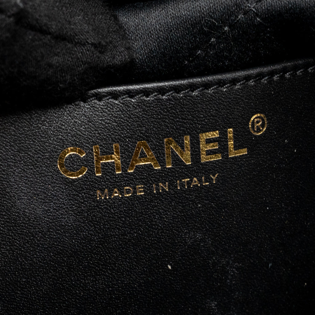 CHANEL MINI 22 BAG SHINY CALFSKIN BLACK GHW (MICROCHIP)