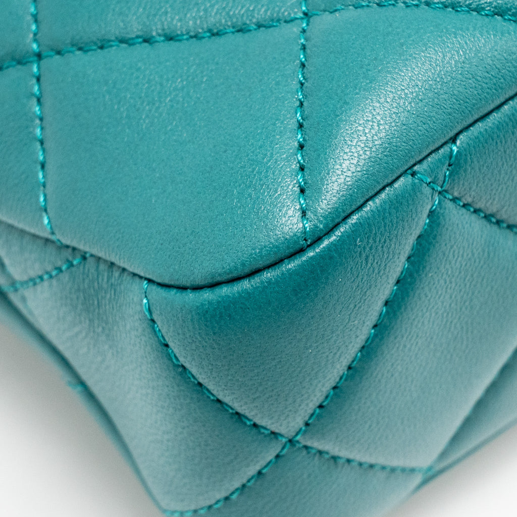 CHANEL 23A SMALL CC HOBO BAG WITH DETAILED CHAIN LAMBSKIN DARK GREEN GHW (MICROCHIP)