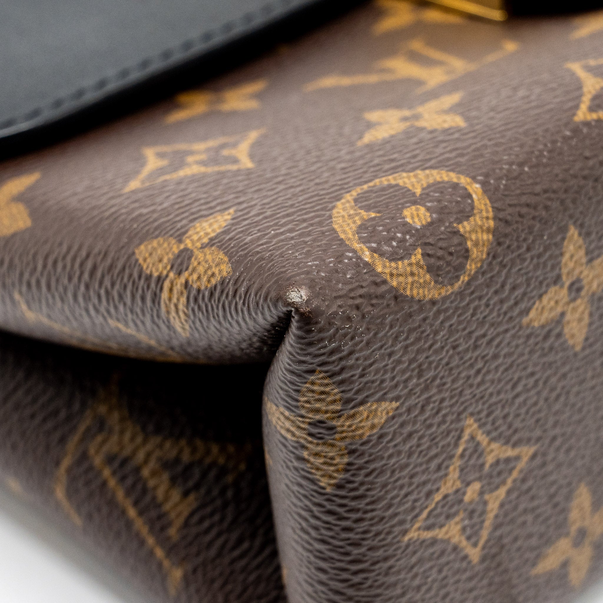 LOUIS VUITTON LOCKY BB MONOGRAM CANVAS/LEATHER BLACK GHW
