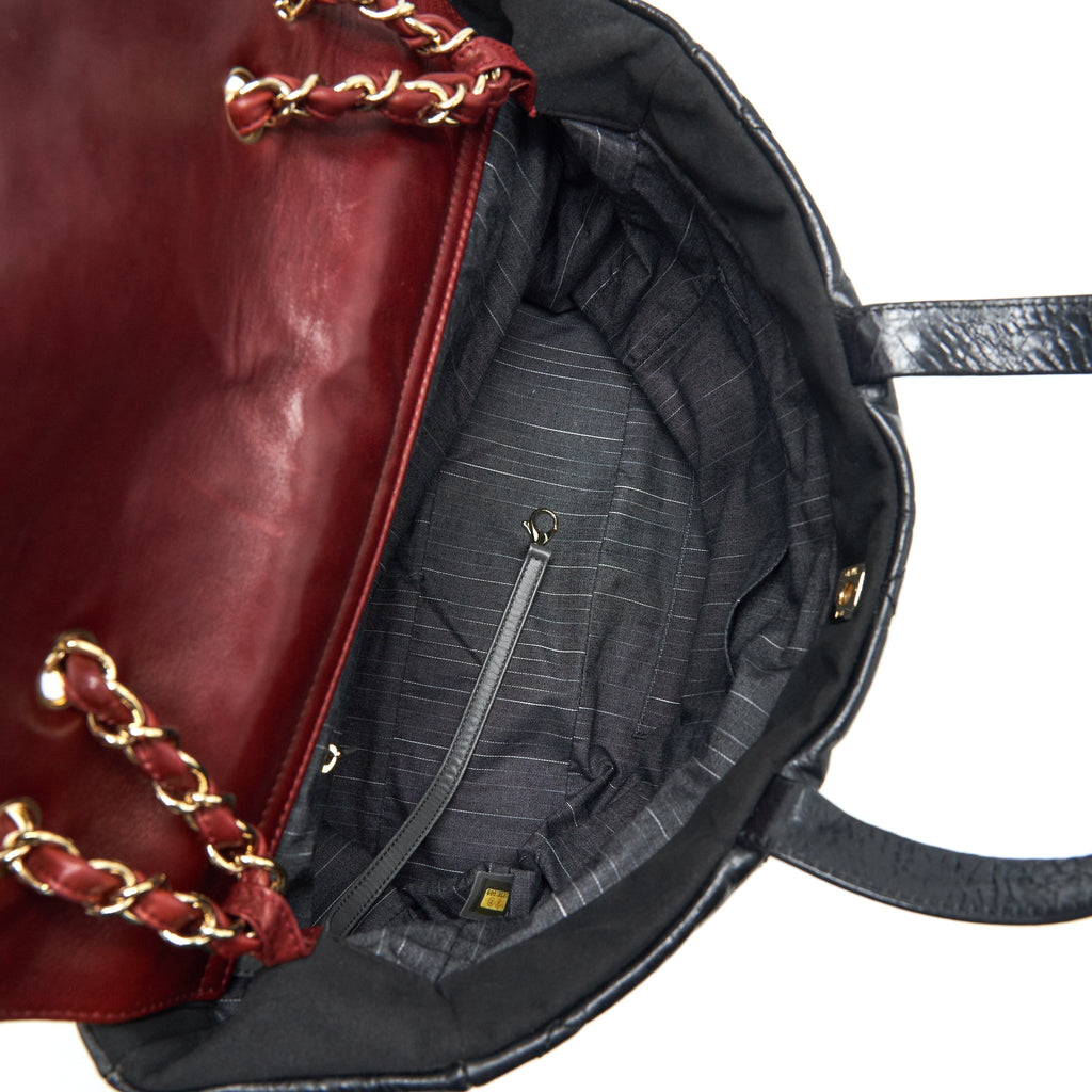 CHANEL CALFSKIN TOTE BAG WITH CHAIN BLACK AND RED GHW