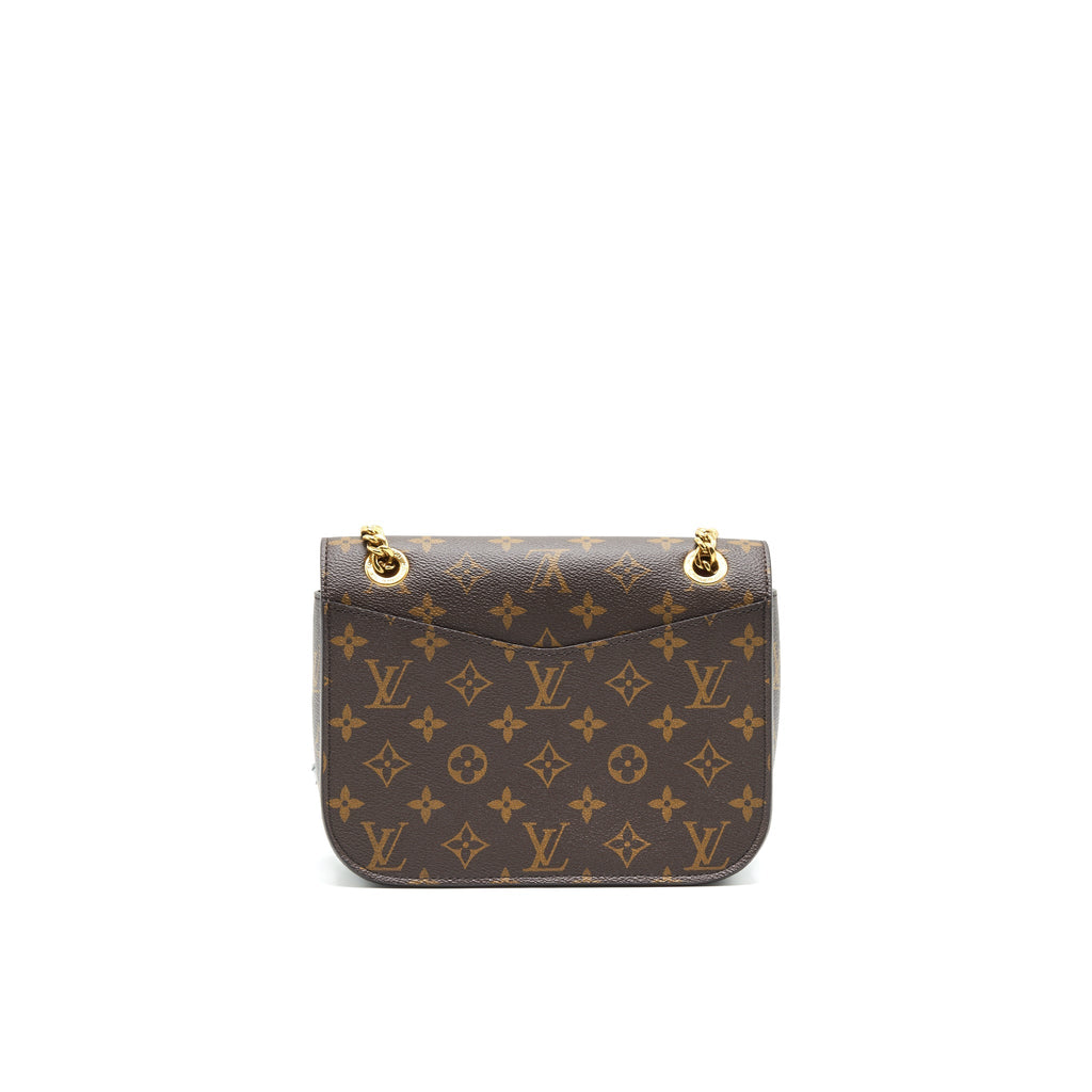 LOUIS VUITTON PASSY MONOGRAM CANVAS